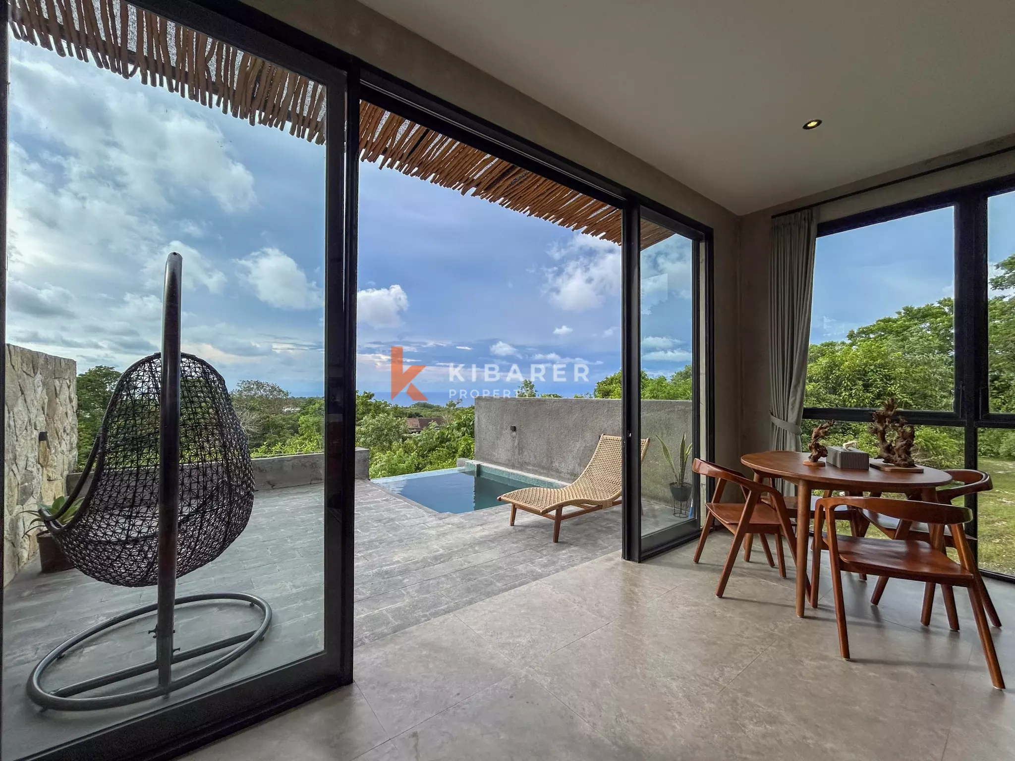 Pemandangan Laut yang Menyenangkan – Vila Dua Kamar Tidur Menawan dengan Kolam Renang di Uluwatu