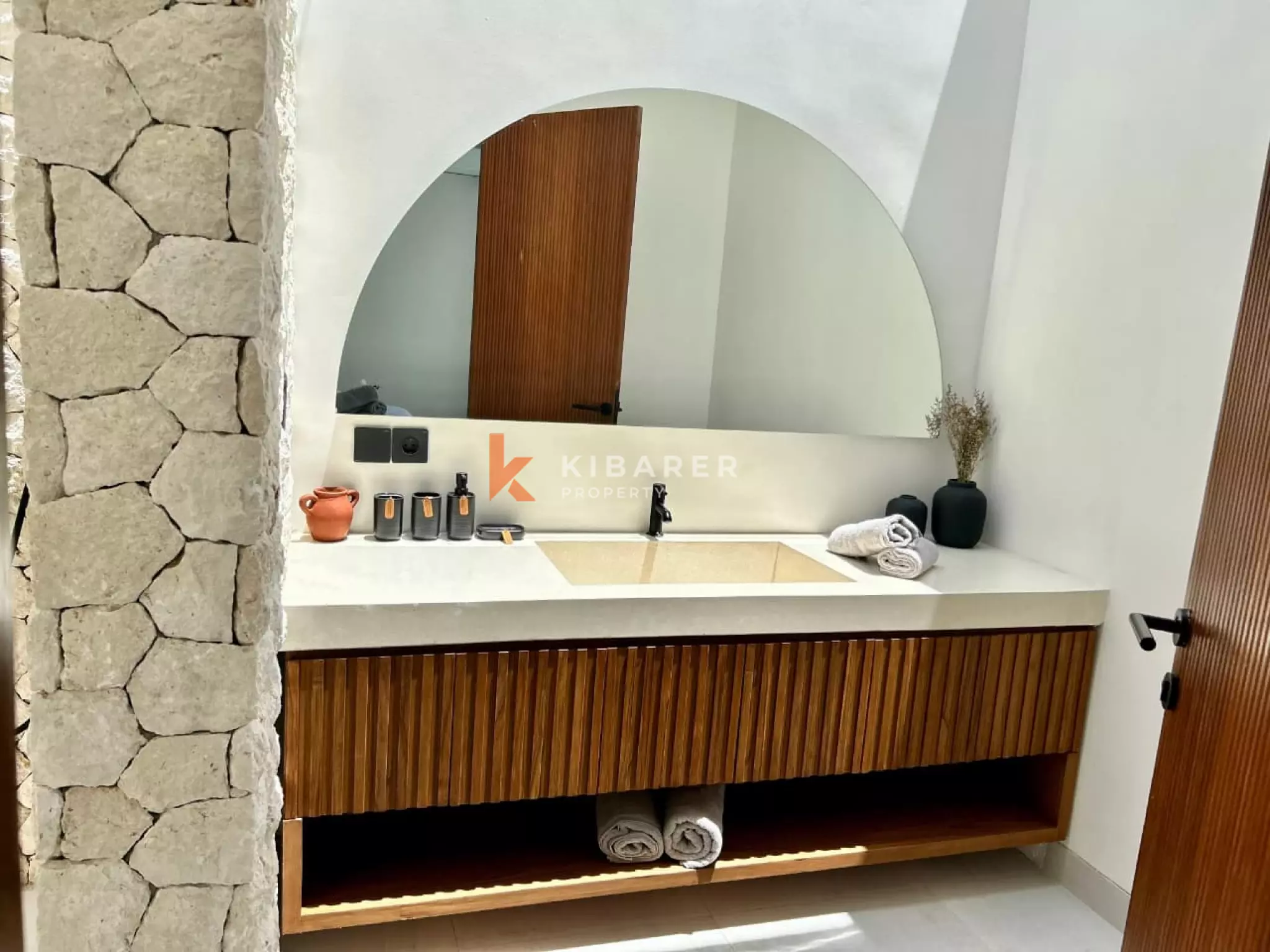 Brand New Lovely Two-Bedroom Villa in Canggu Padonan