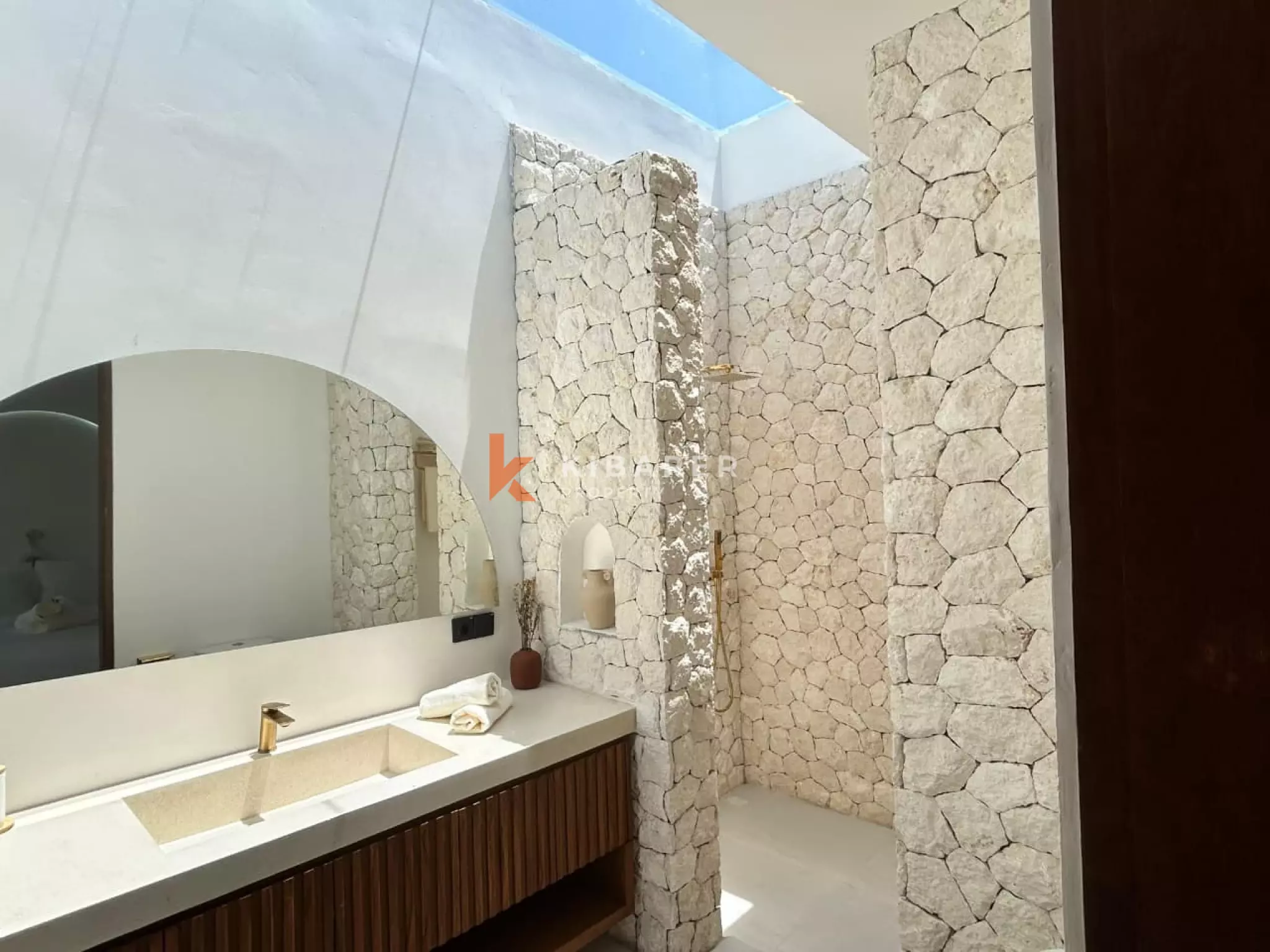Brand New Lovely Two-Bedroom Villa in Canggu Padonan