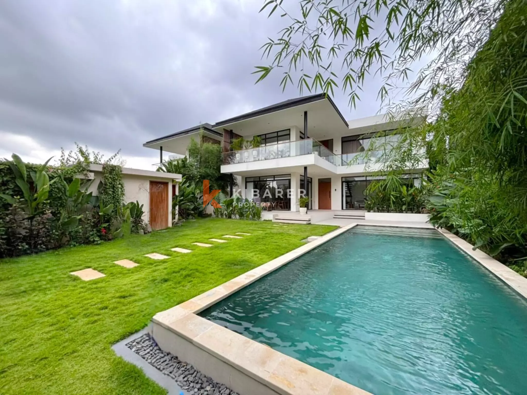 Modern Three Bedroom Oasis Villa the Heart of Umalas
