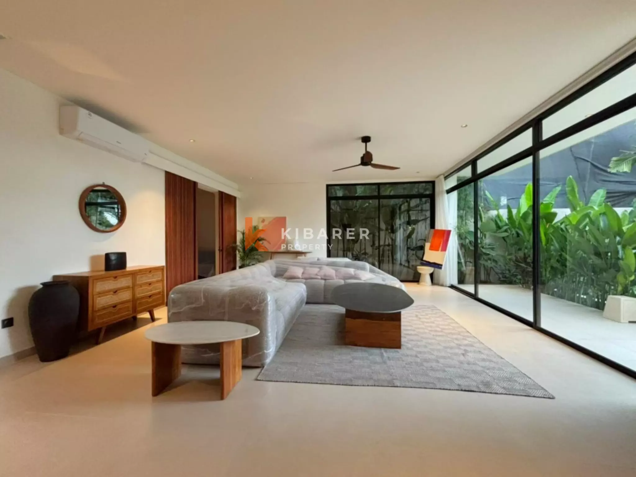 Modern Three Bedroom Oasis Villa the Heart of Umalas