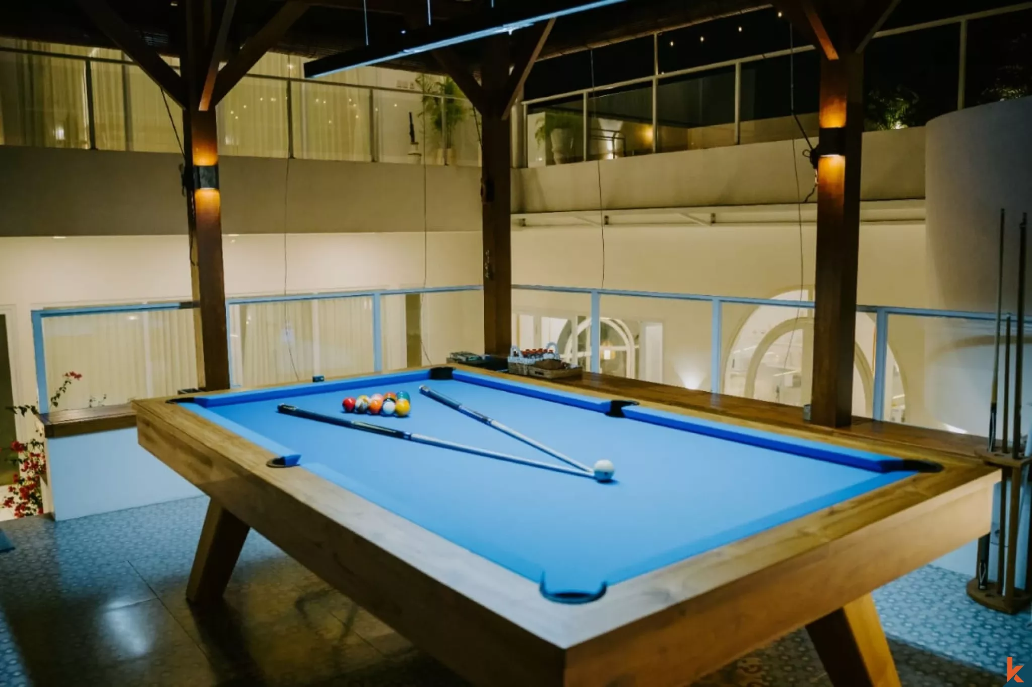 Vila Modern 2 Kamar Tidur dengan Kolam Renang Pribadi di Pusat Kerobokan