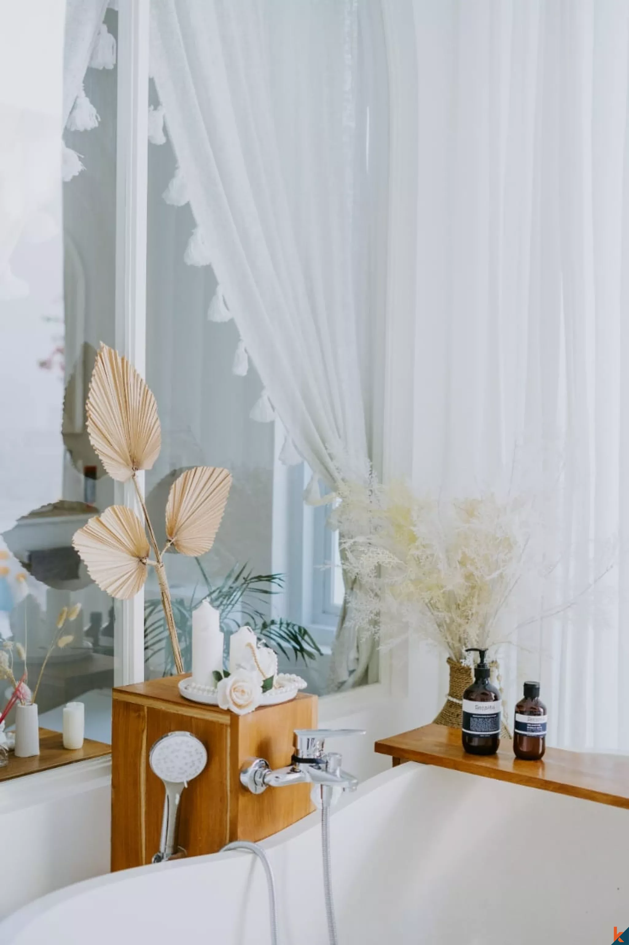 Vila Modern 2 Kamar Tidur dengan Kolam Renang Pribadi di Pusat Kerobokan