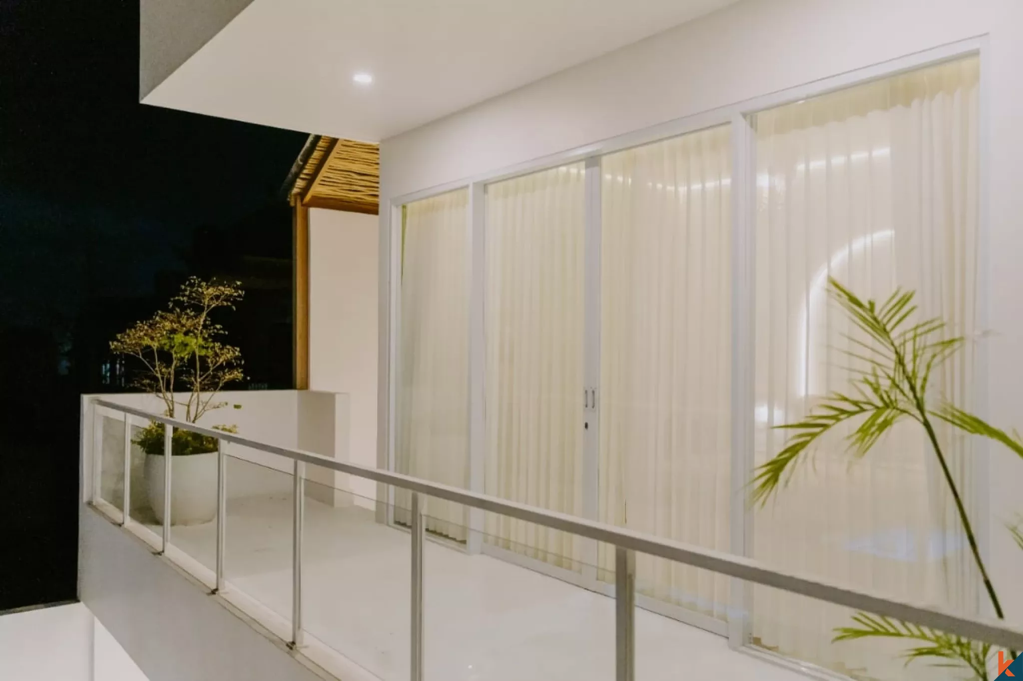 Vila Modern 2 Kamar Tidur dengan Kolam Renang Pribadi di Pusat Kerobokan