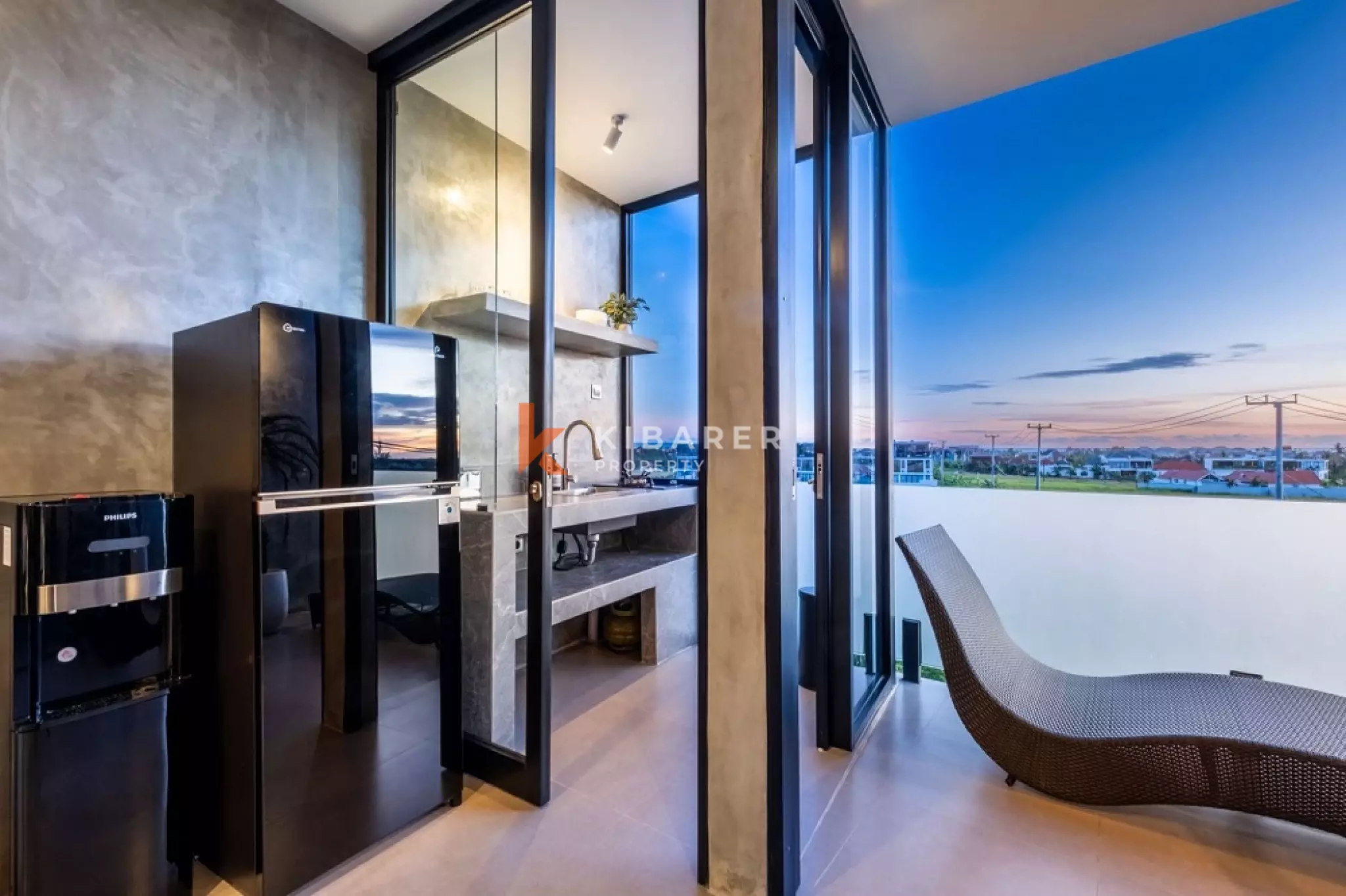 Penthouse de luxe avec une chambre et vue sur le coucher de soleil à Pererenan