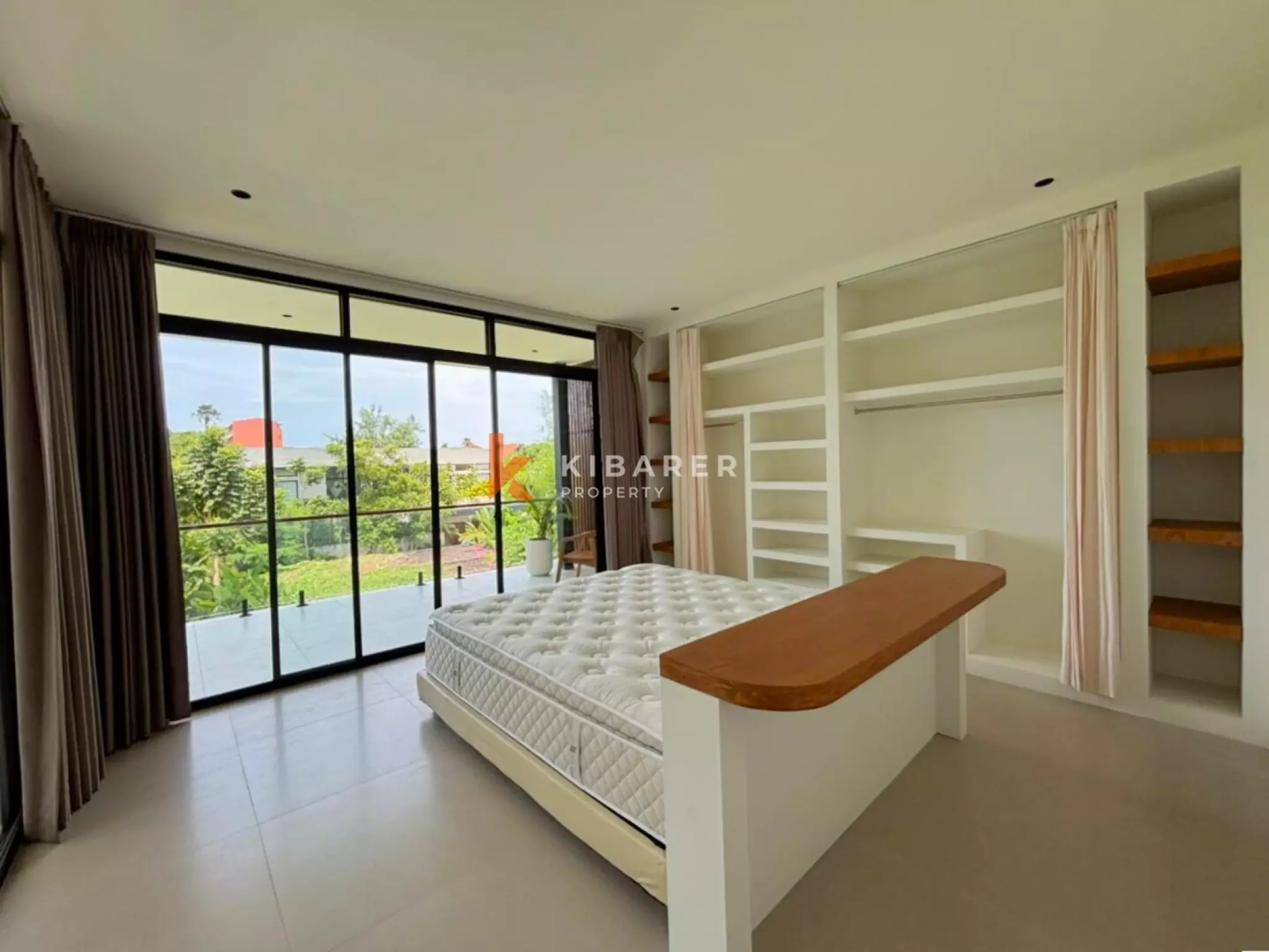 Vila Oasis Tiga Kamar Tidur Modern di Jantung Umalas