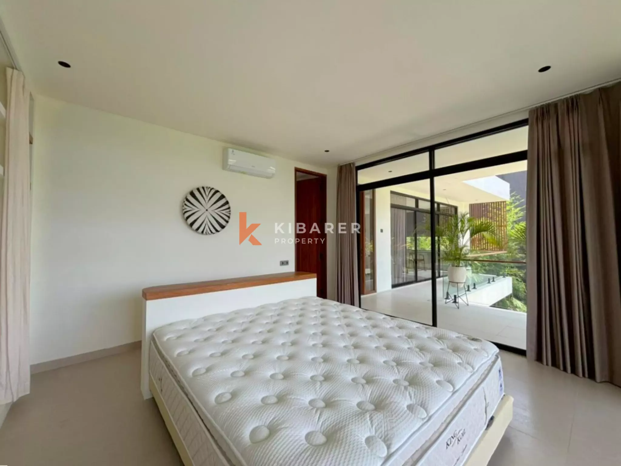 Vila Oasis Tiga Kamar Tidur Modern di Jantung Umalas