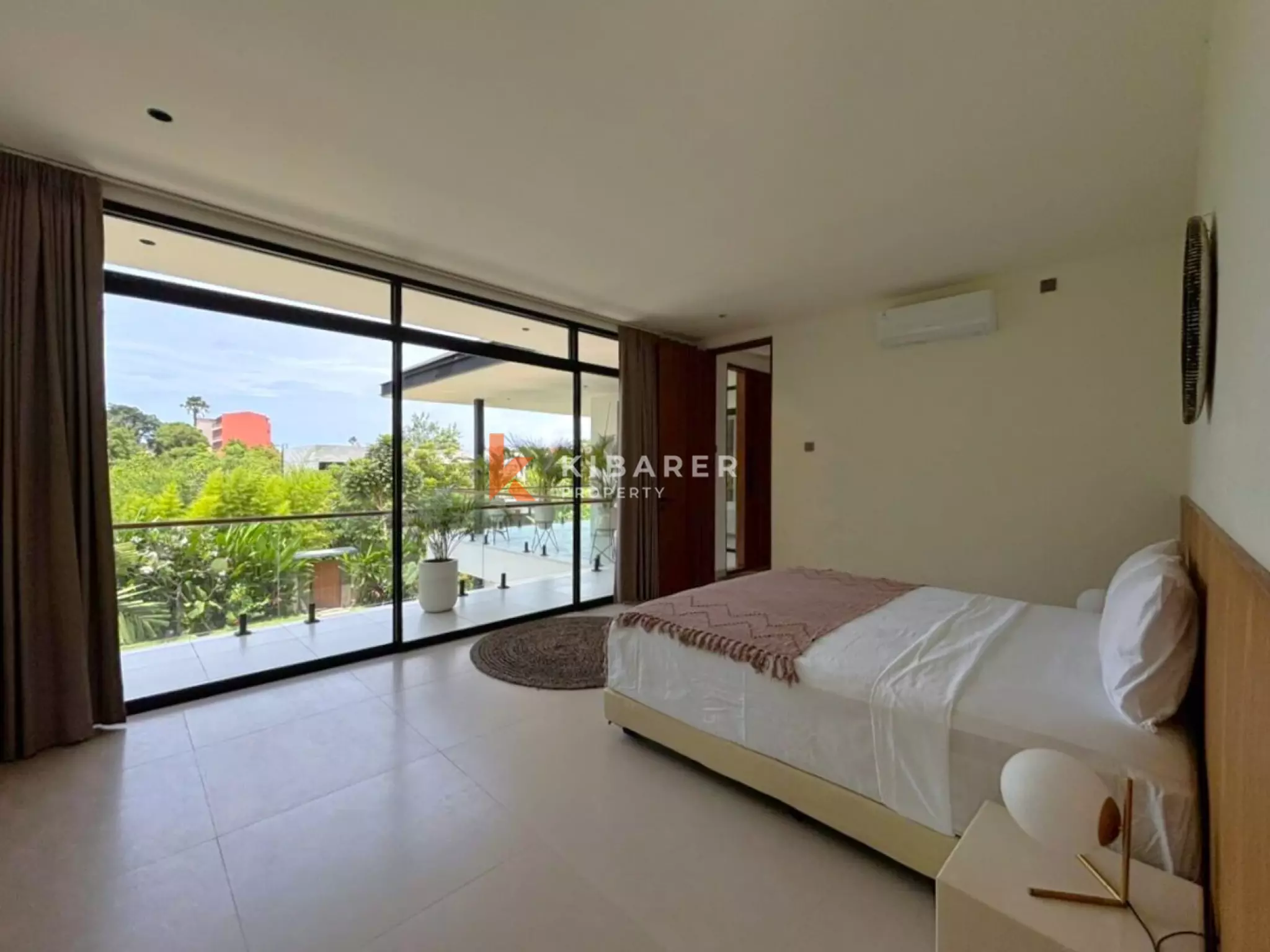 Vila Oasis Tiga Kamar Tidur Modern di Jantung Umalas