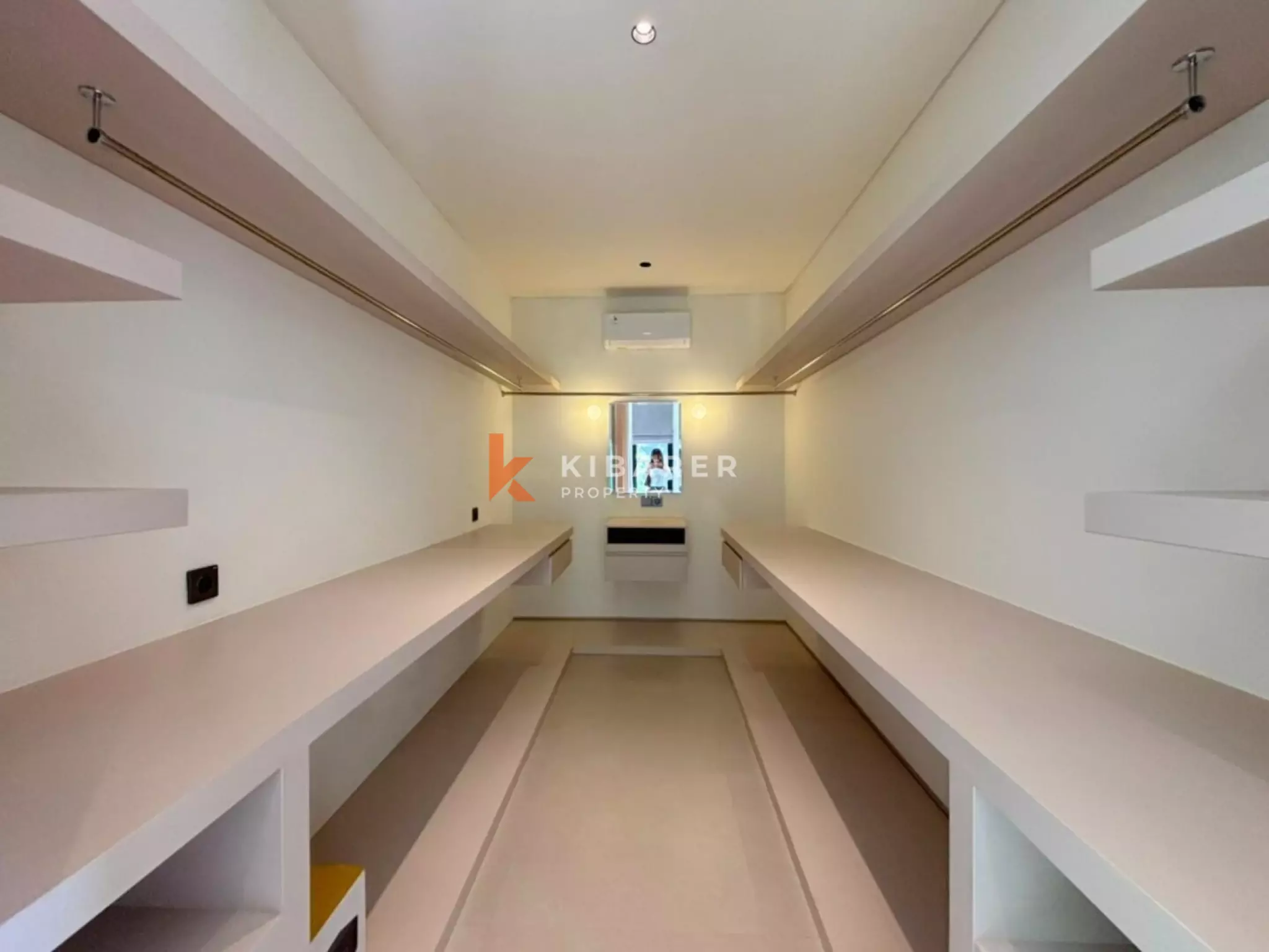 Vila Oasis Tiga Kamar Tidur Modern di Jantung Umalas