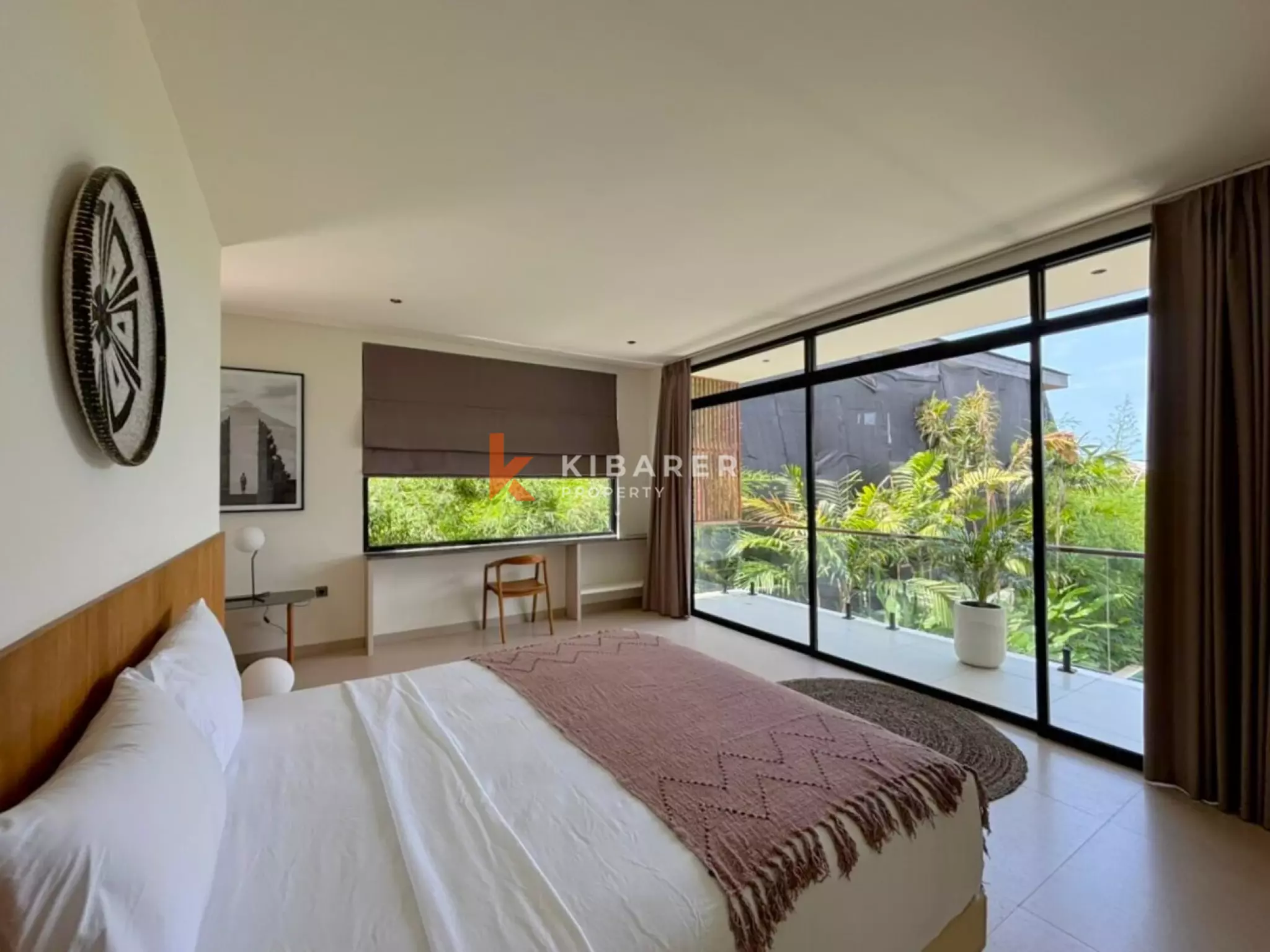 Vila Oasis Tiga Kamar Tidur Modern di Jantung Umalas