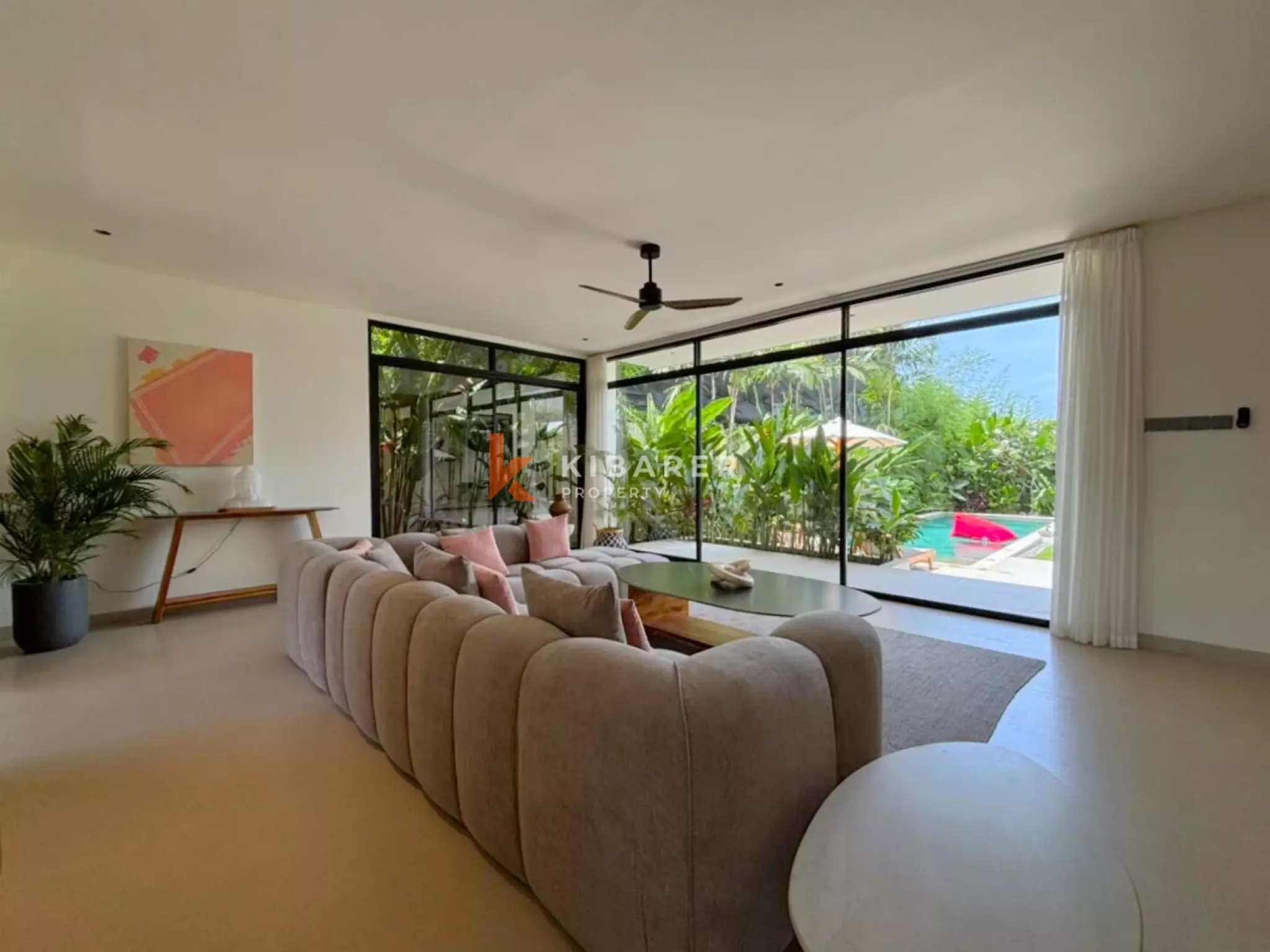 Vila Oasis Tiga Kamar Tidur Modern di Jantung Umalas