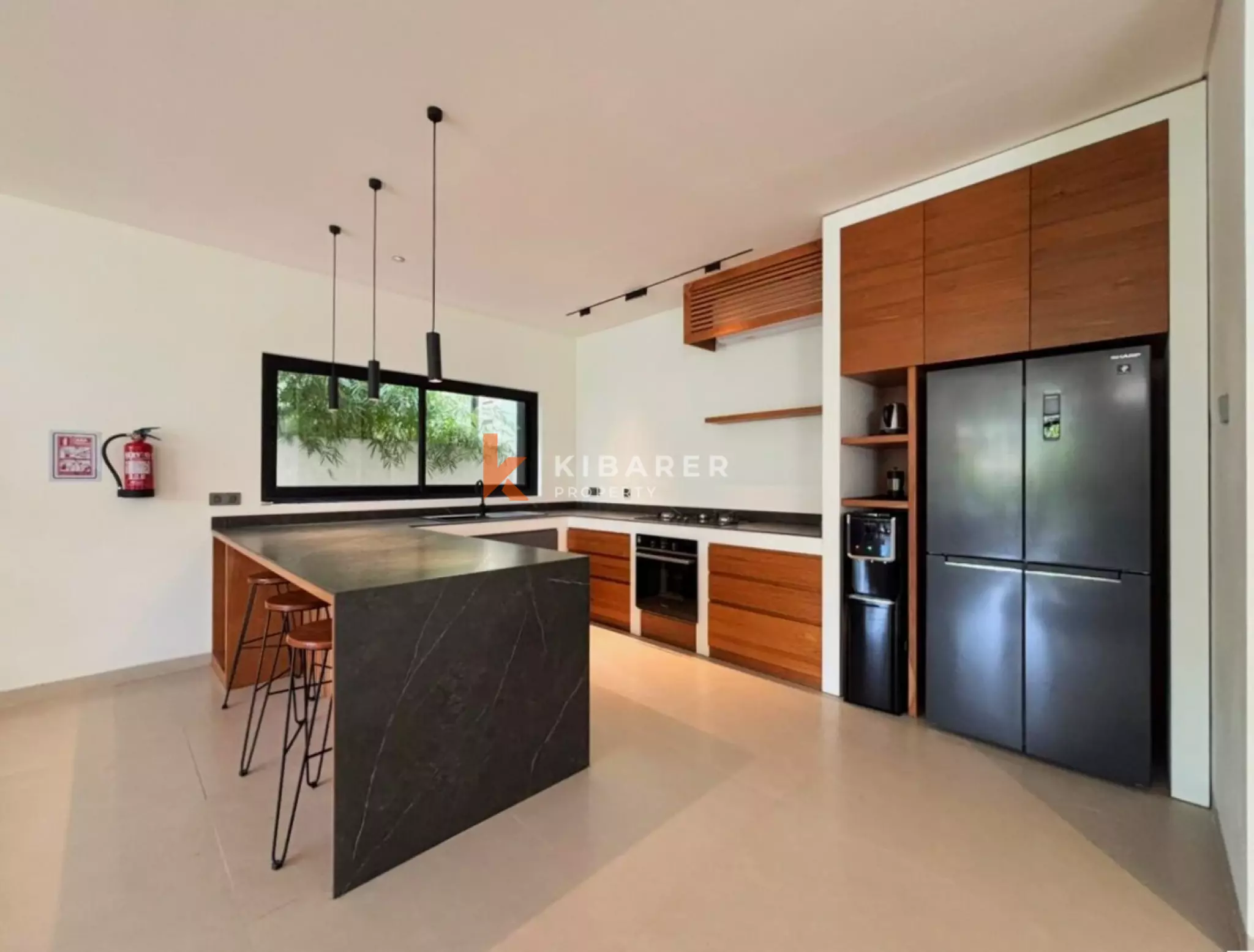 Vila Oasis Tiga Kamar Tidur Modern di Jantung Umalas