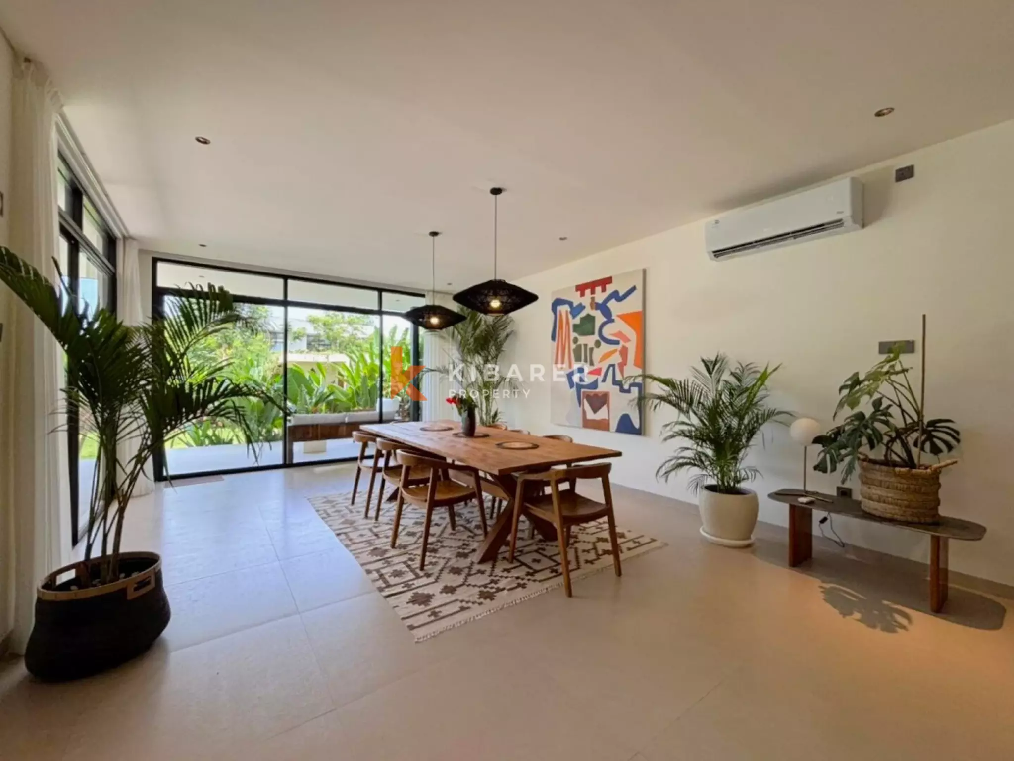 Vila Oasis Tiga Kamar Tidur Modern di Jantung Umalas