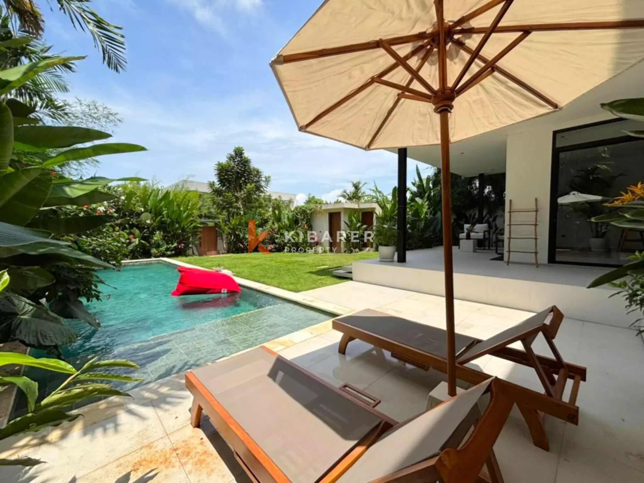 Vila Oasis Tiga Kamar Tidur Modern di Jantung Umalas