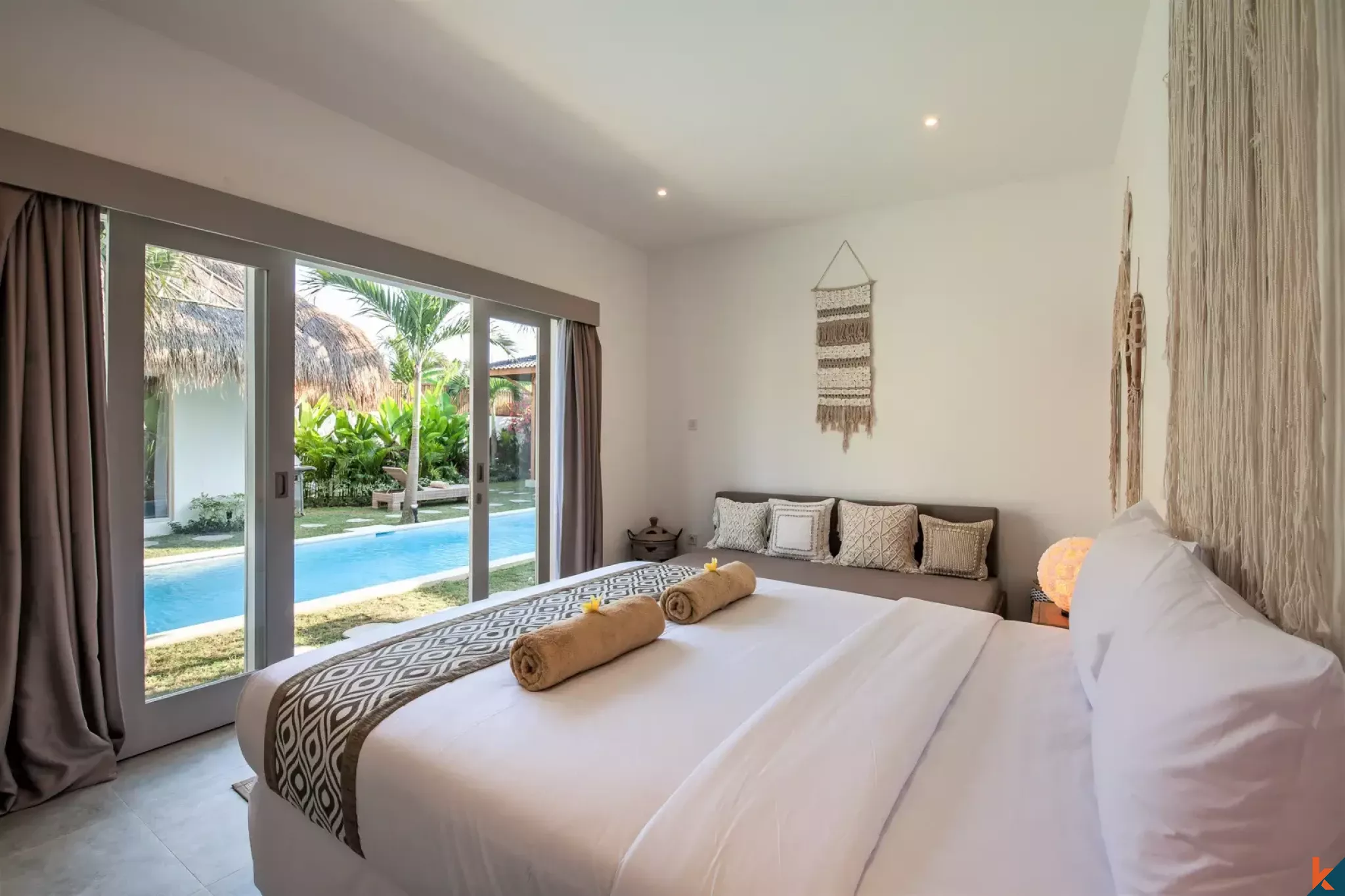 Spacieuse villa traditionnelle de cinq chambres à louer à Seminyak près de la plage