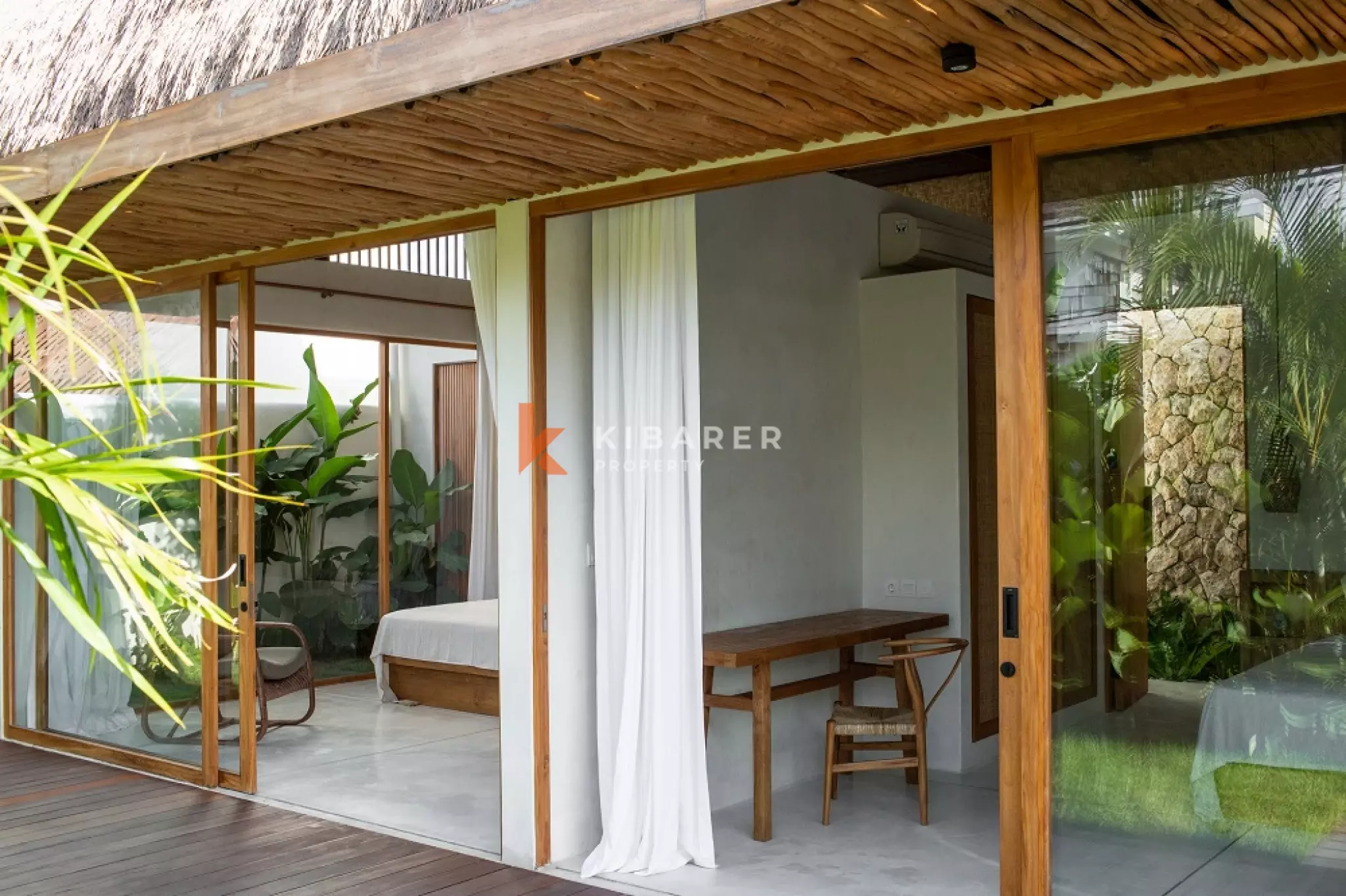 Villa de trois chambres avec salon ouvert à Bright Island, près de la plage de Batu Bolong