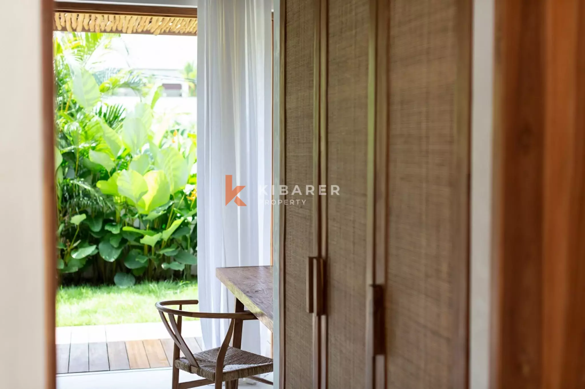 Villa de trois chambres avec salon ouvert à Bright Island, près de la plage de Batu Bolong