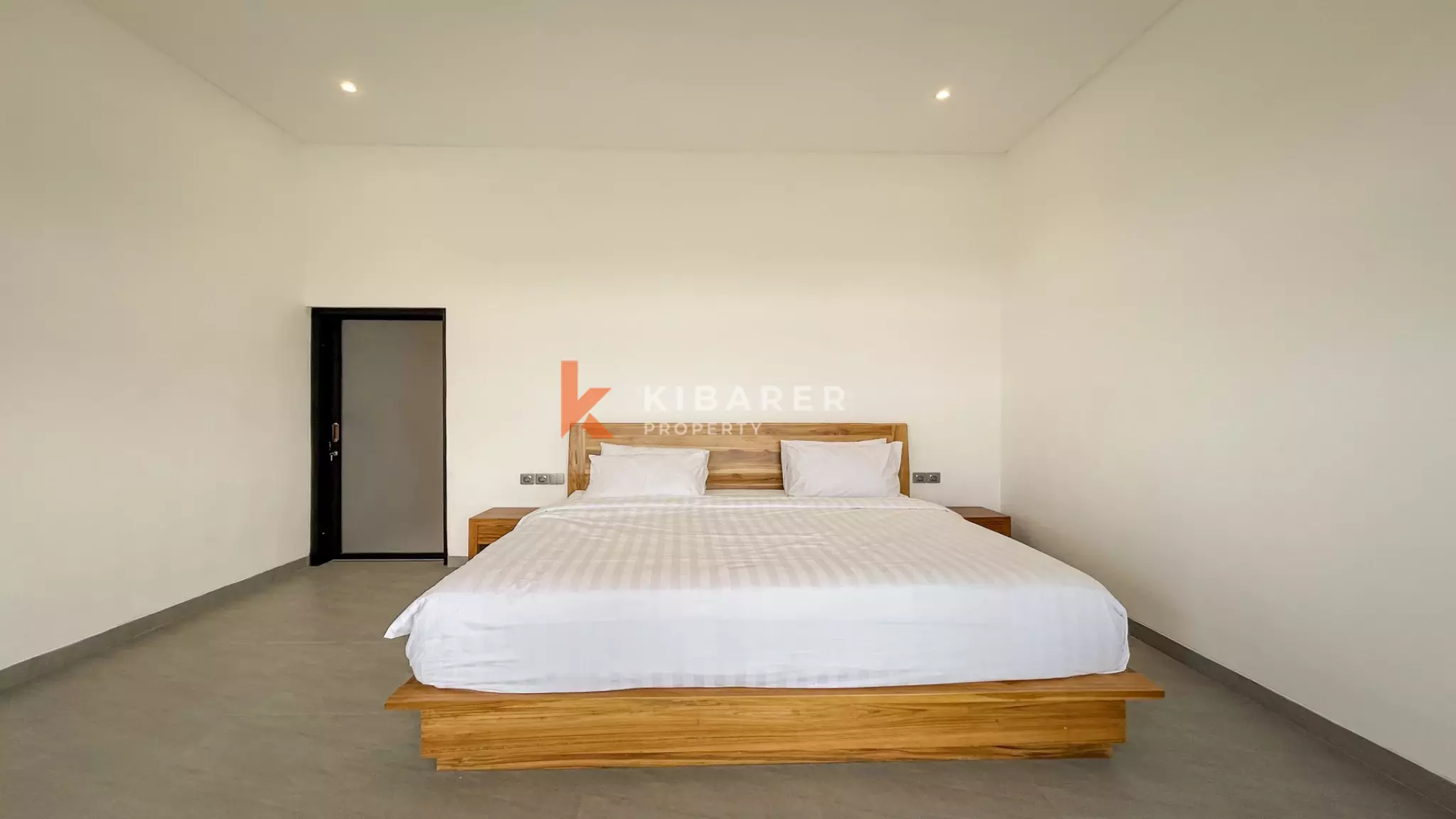 Vila Dua Kamar Tidur dengan Kolam Renang dan Hunian Tertutup Tropis di Munggu