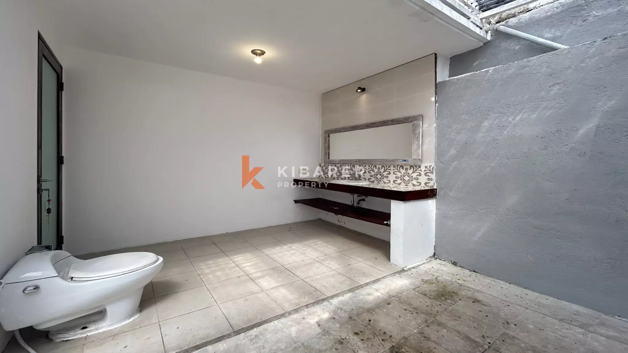 Vila Ruang Terbuka Tiga Kamar Tidur Bergaya Bali dengan Kolam Renang di Umalas