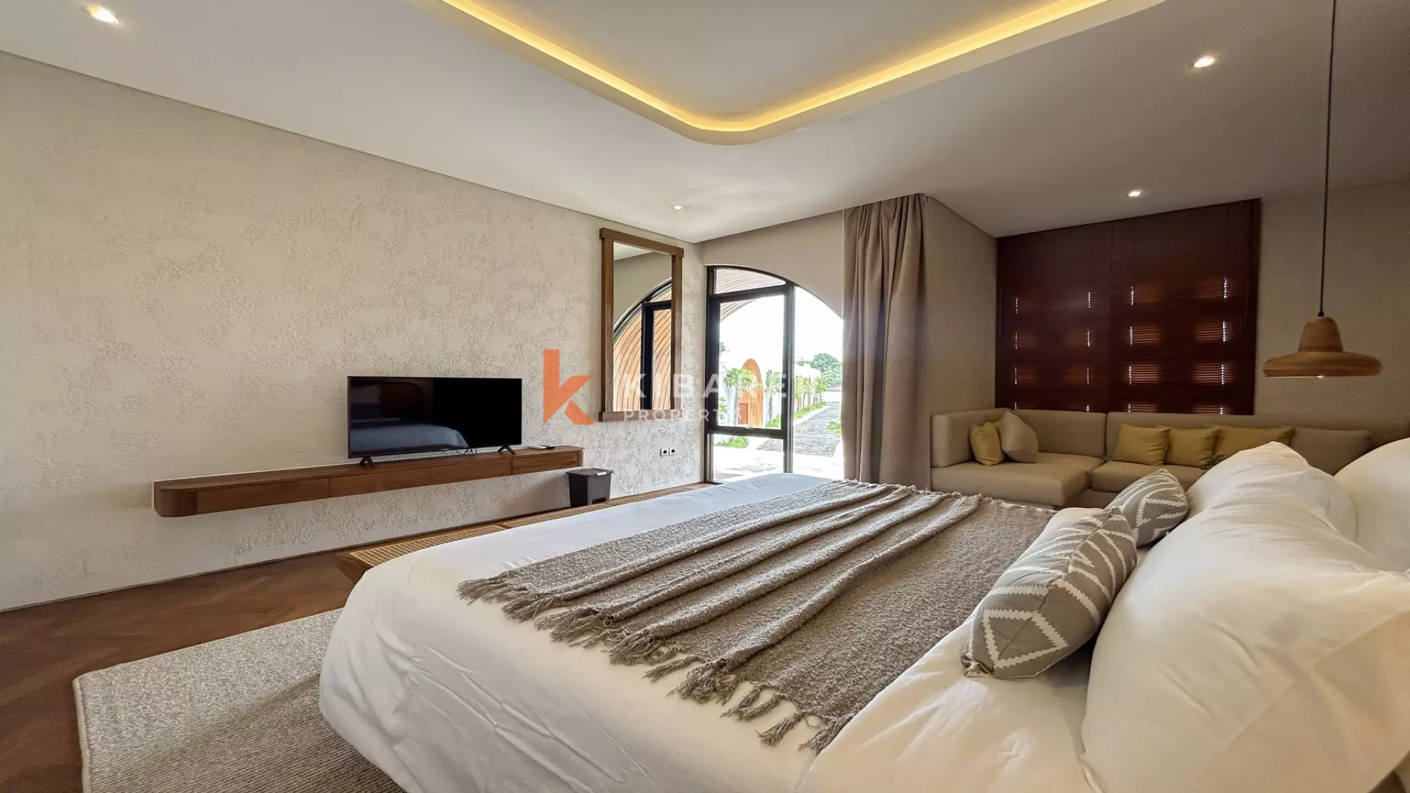 Vila Mewah Tiga Kamar Tidur Tertutup yang Elegan di Canggu