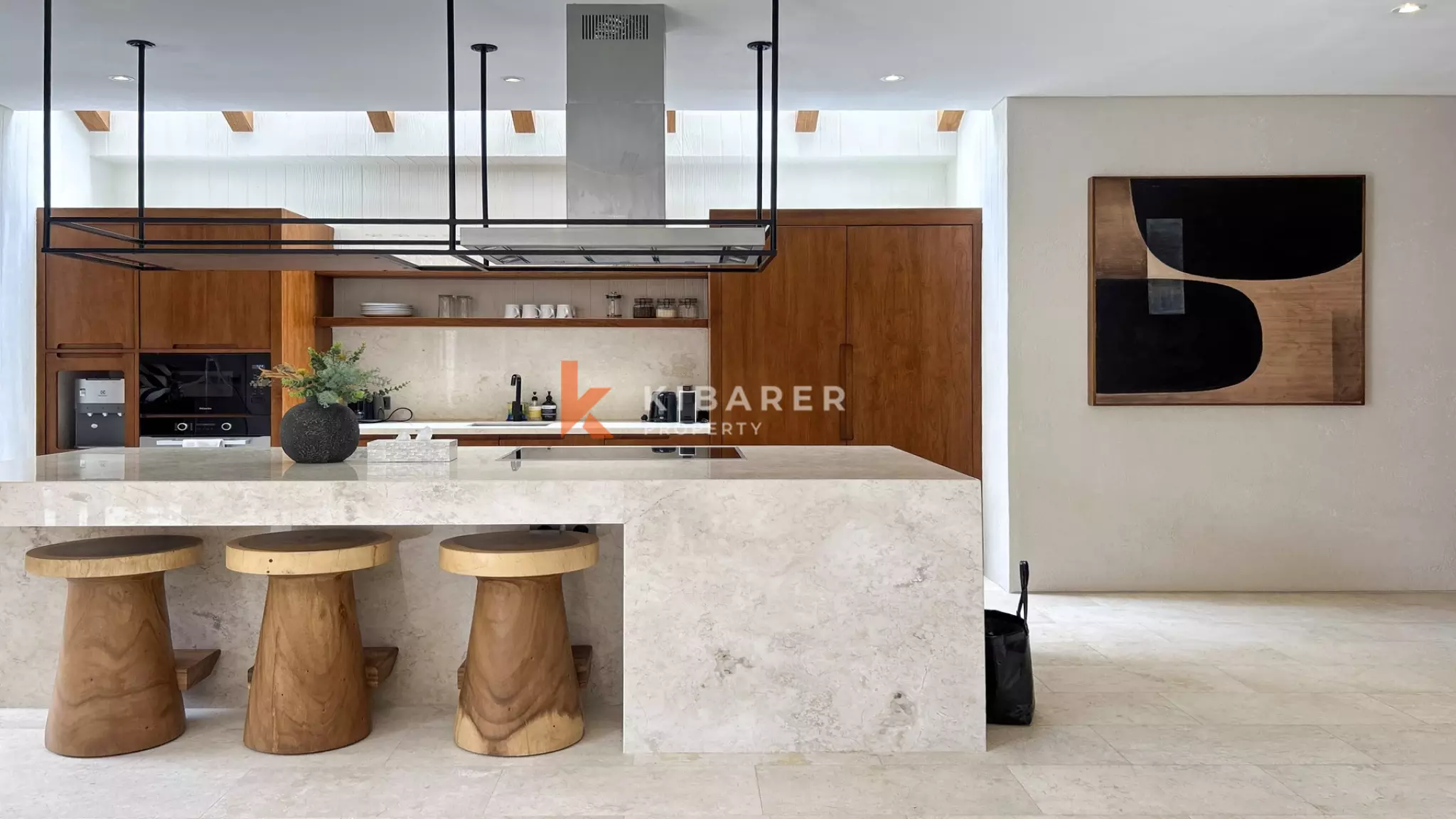 Vila Mewah Tiga Kamar Tidur Tertutup yang Elegan di Canggu