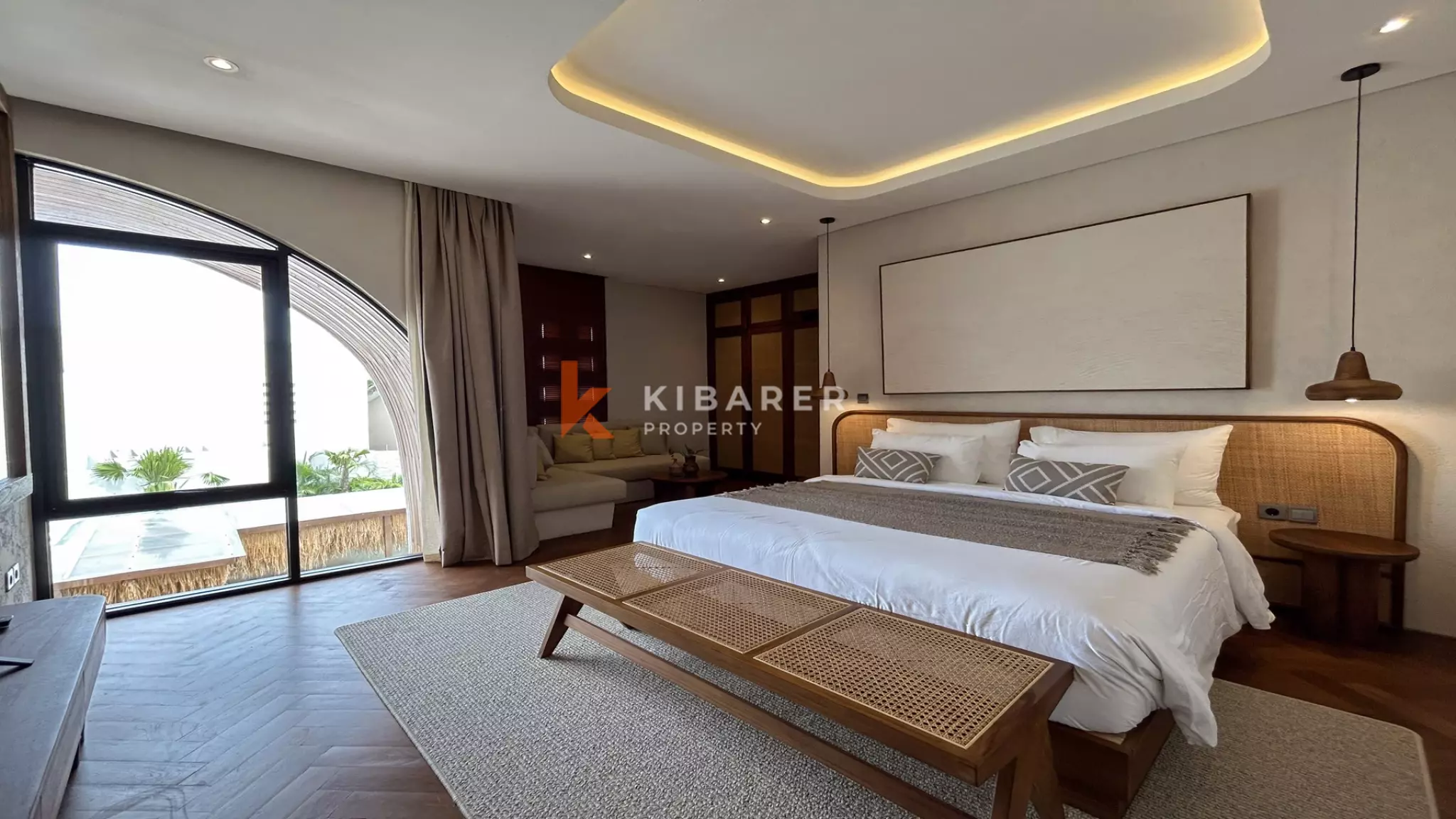 Vila Mewah Tiga Kamar Tidur Tertutup yang Elegan di Canggu