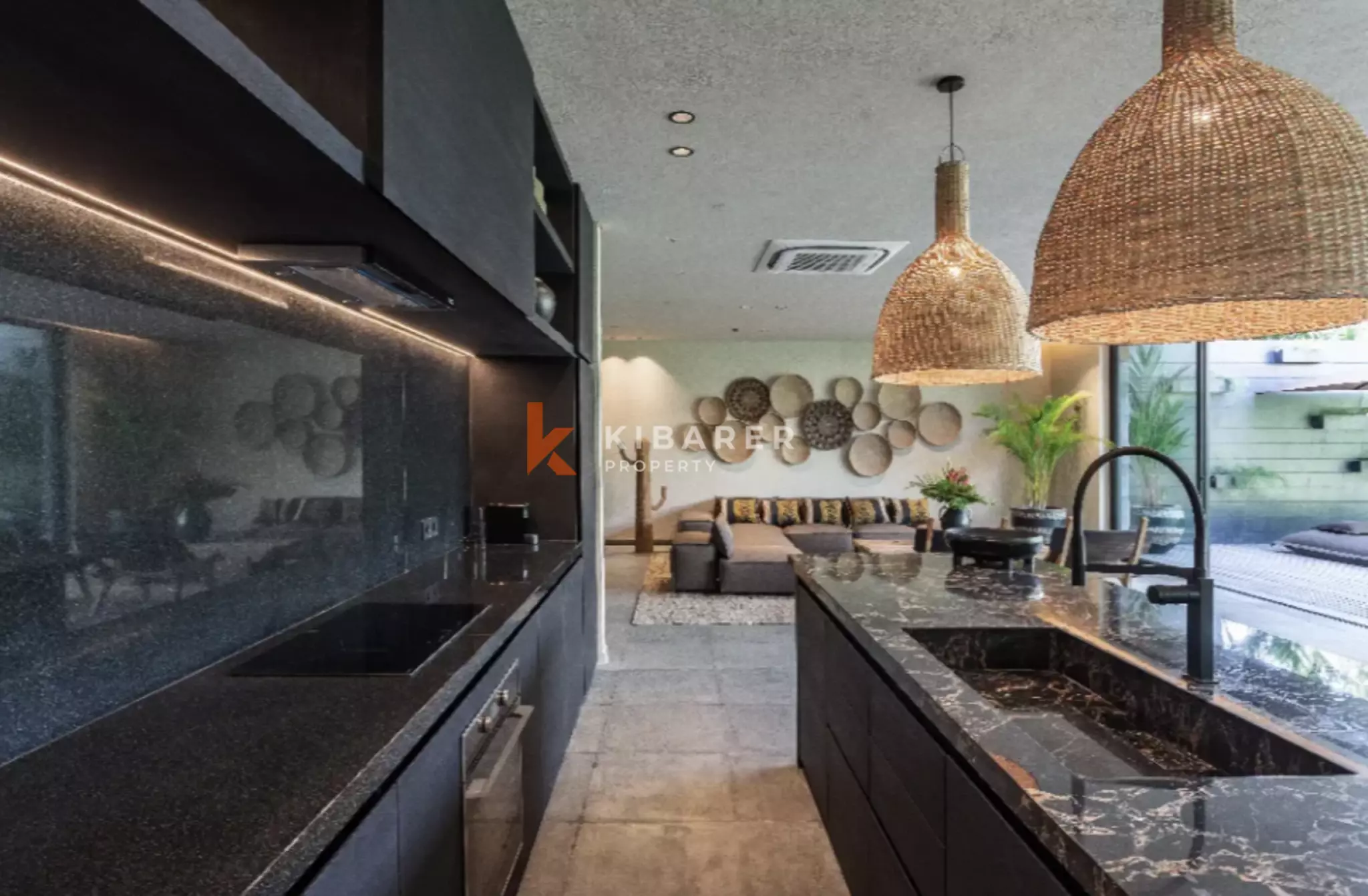 Beragam Gaya Hidup Menanti di Vila Empat Kamar Tidur Unik di Berawa