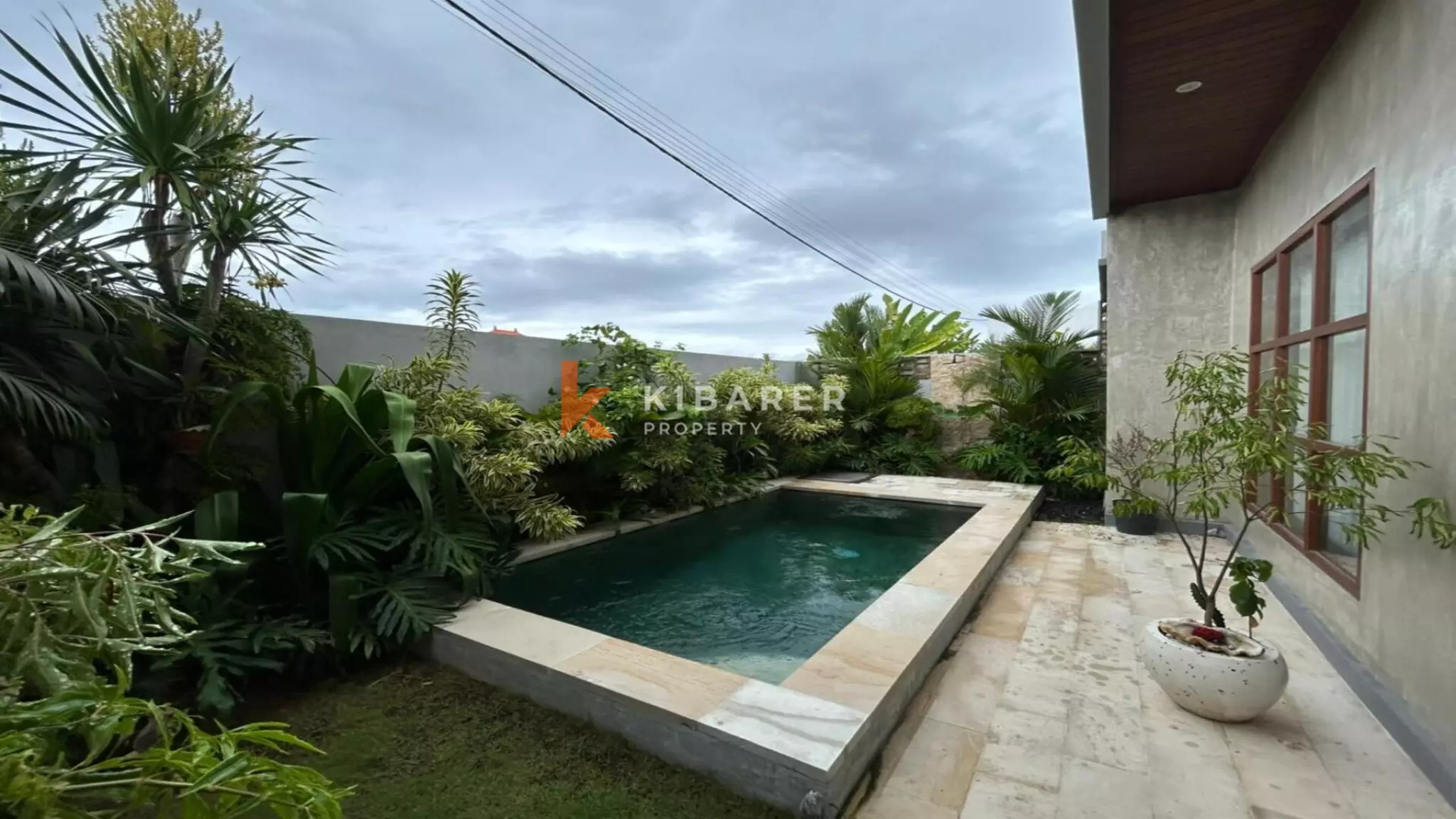 Vila Satu Kamar Tidur Tertutup Bergaya Mezzanine yang Menawan di Dekat Pantai Seseh