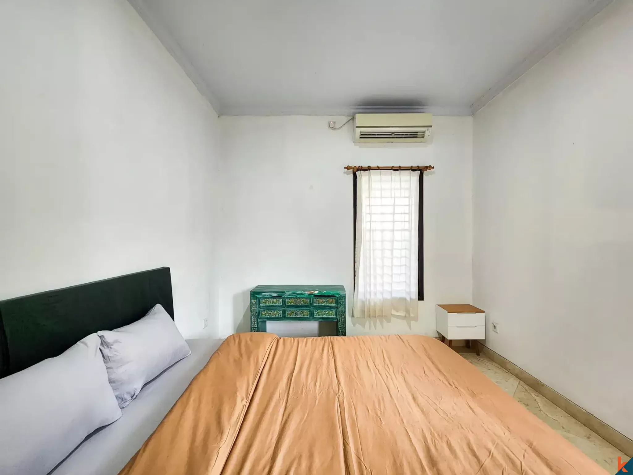 Properti tradisional yang menawan dengan enam kamar tidur di kawasan perumahan yang aman di Jimbaran