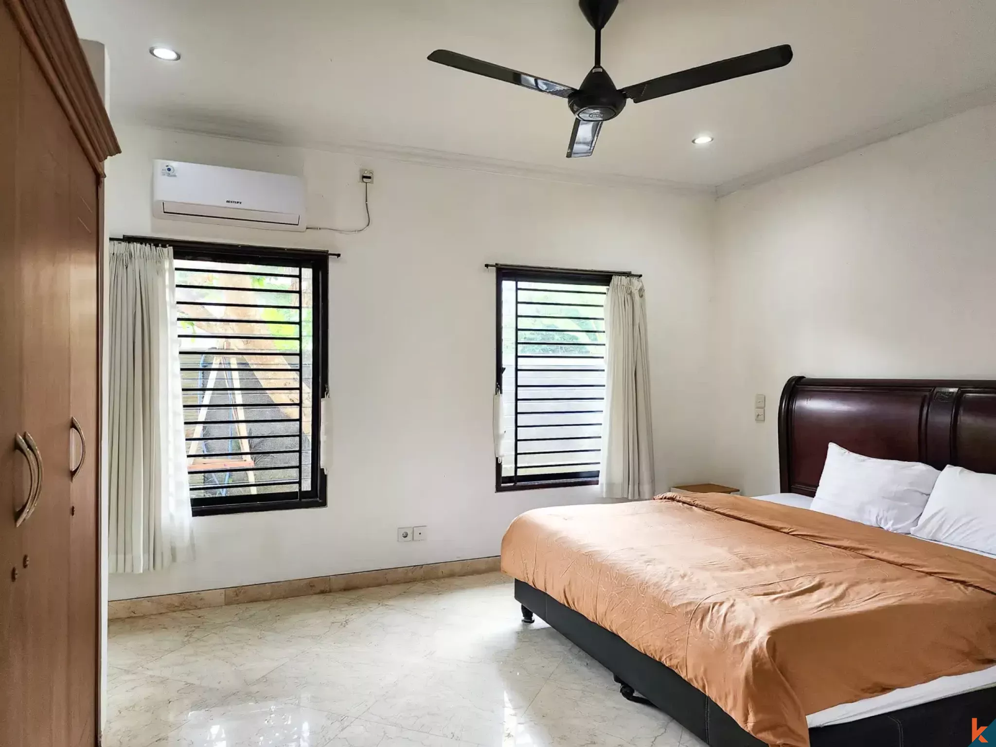 Properti tradisional yang menawan dengan enam kamar tidur di kawasan perumahan yang aman di Jimbaran