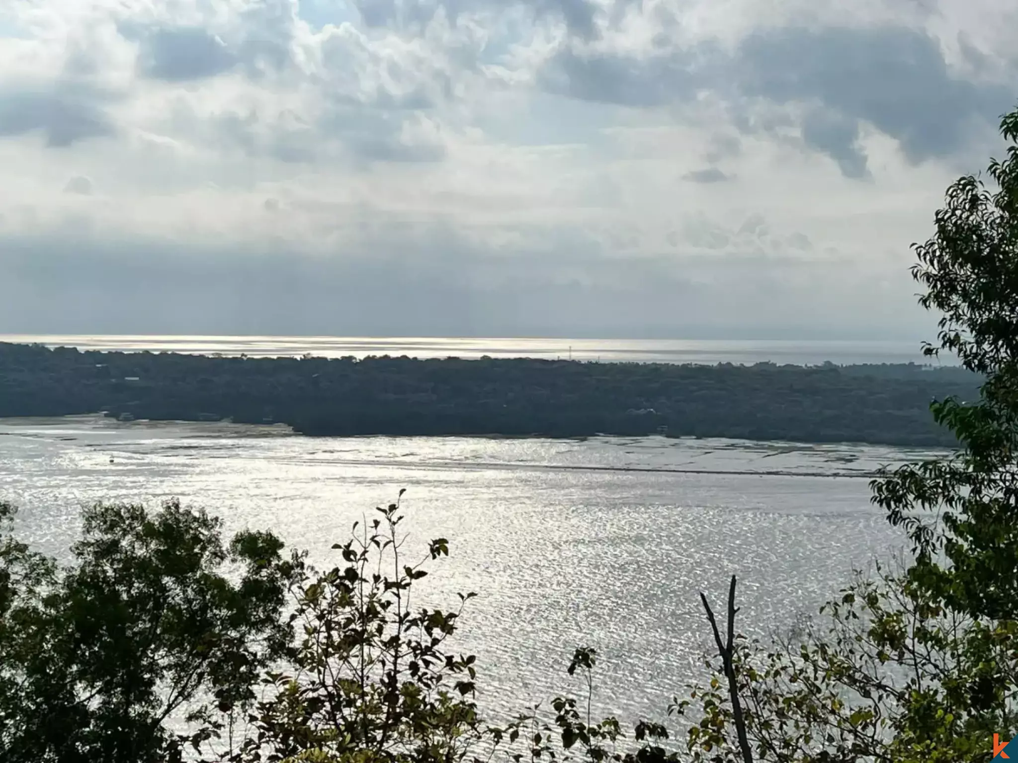Opportunité d'investissement Terrain à vendre en bordure de falaise à Nusa Penida