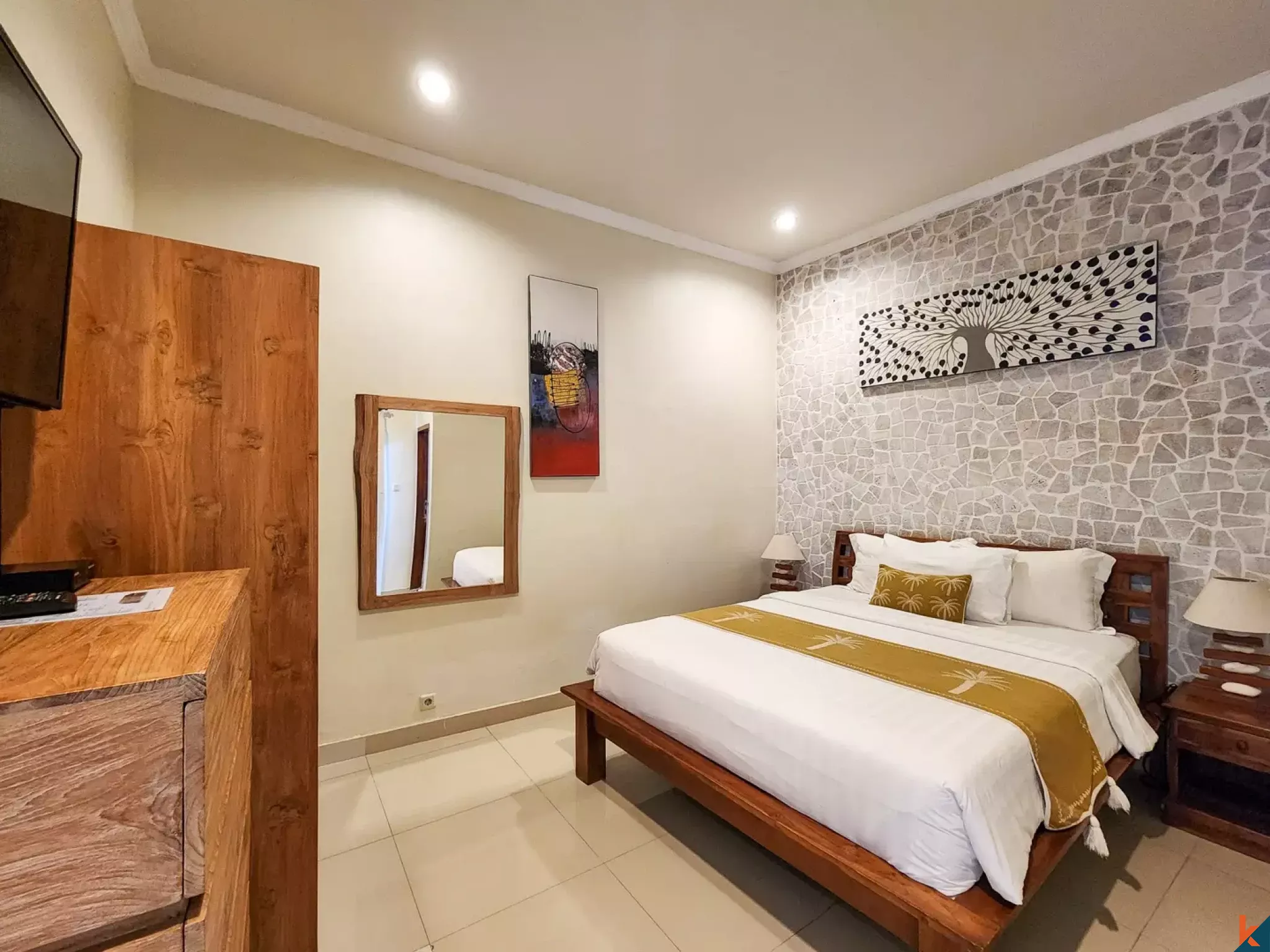 Properti freehold dengan tiga kamar tidur di Seminyak Pusat