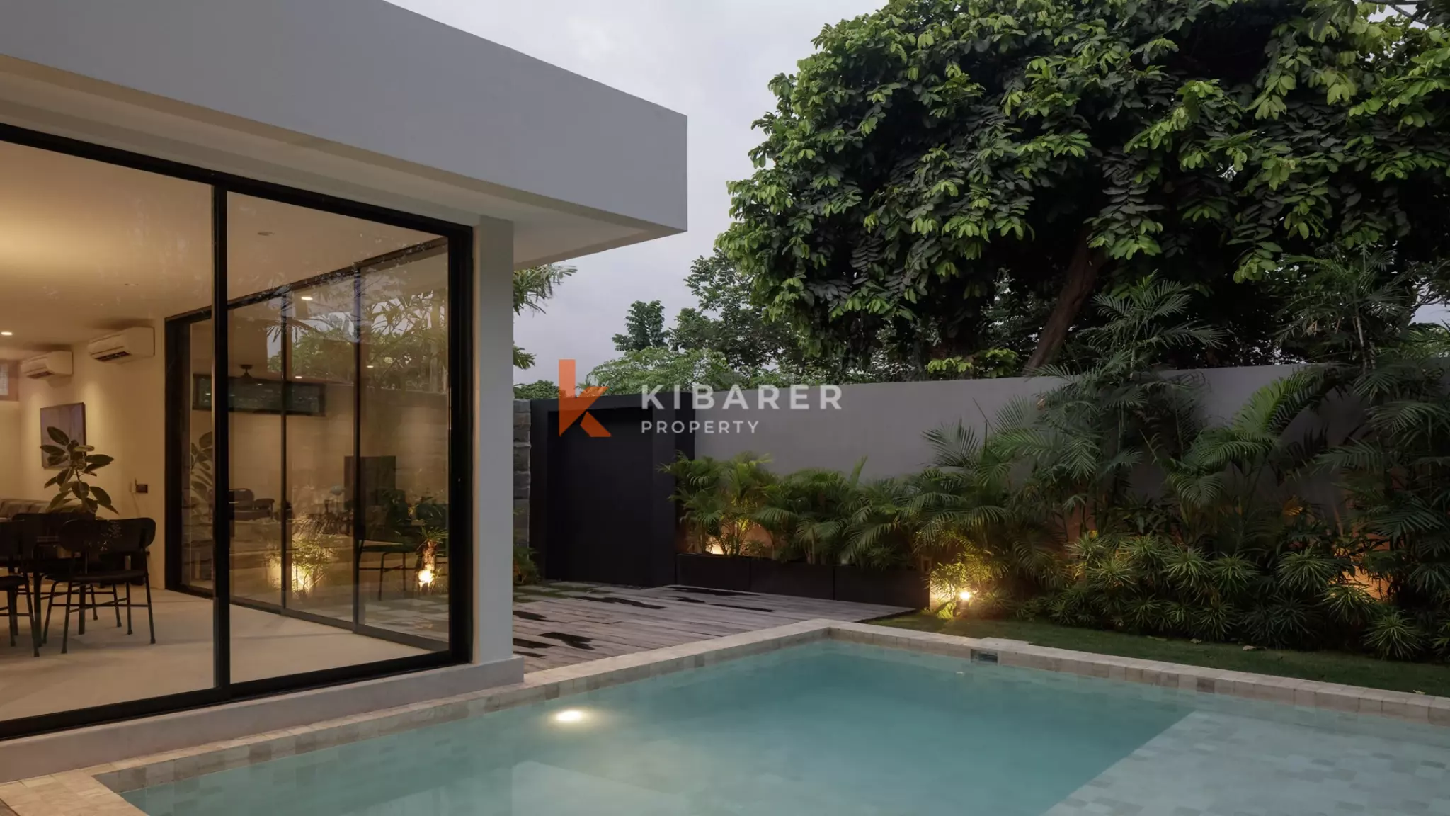 Stylish Minimalist Three-Bedroom Villa with Private Pool in Pererenan