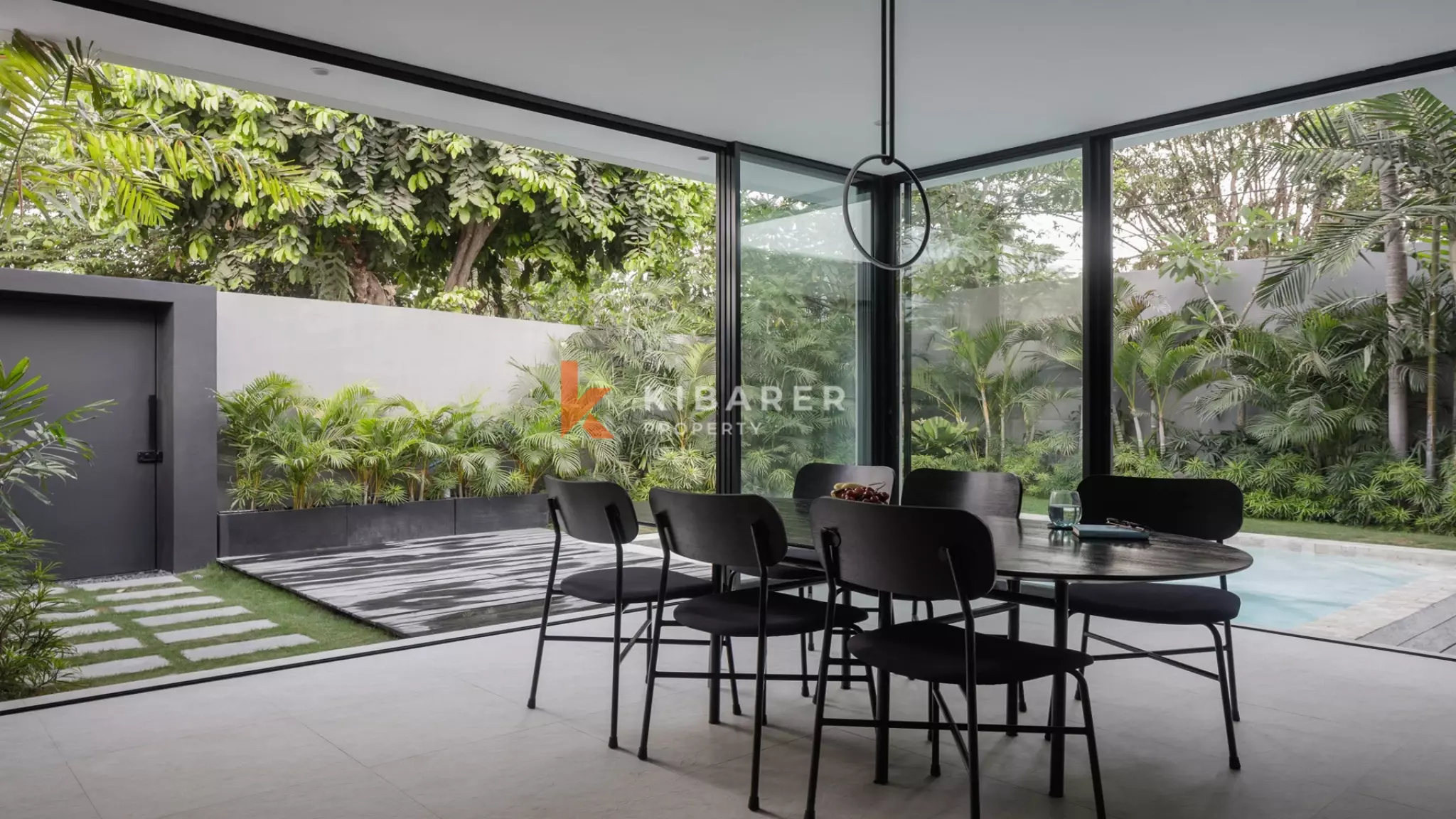 Stylish Minimalist Three-Bedroom Villa with Private Pool in Pererenan