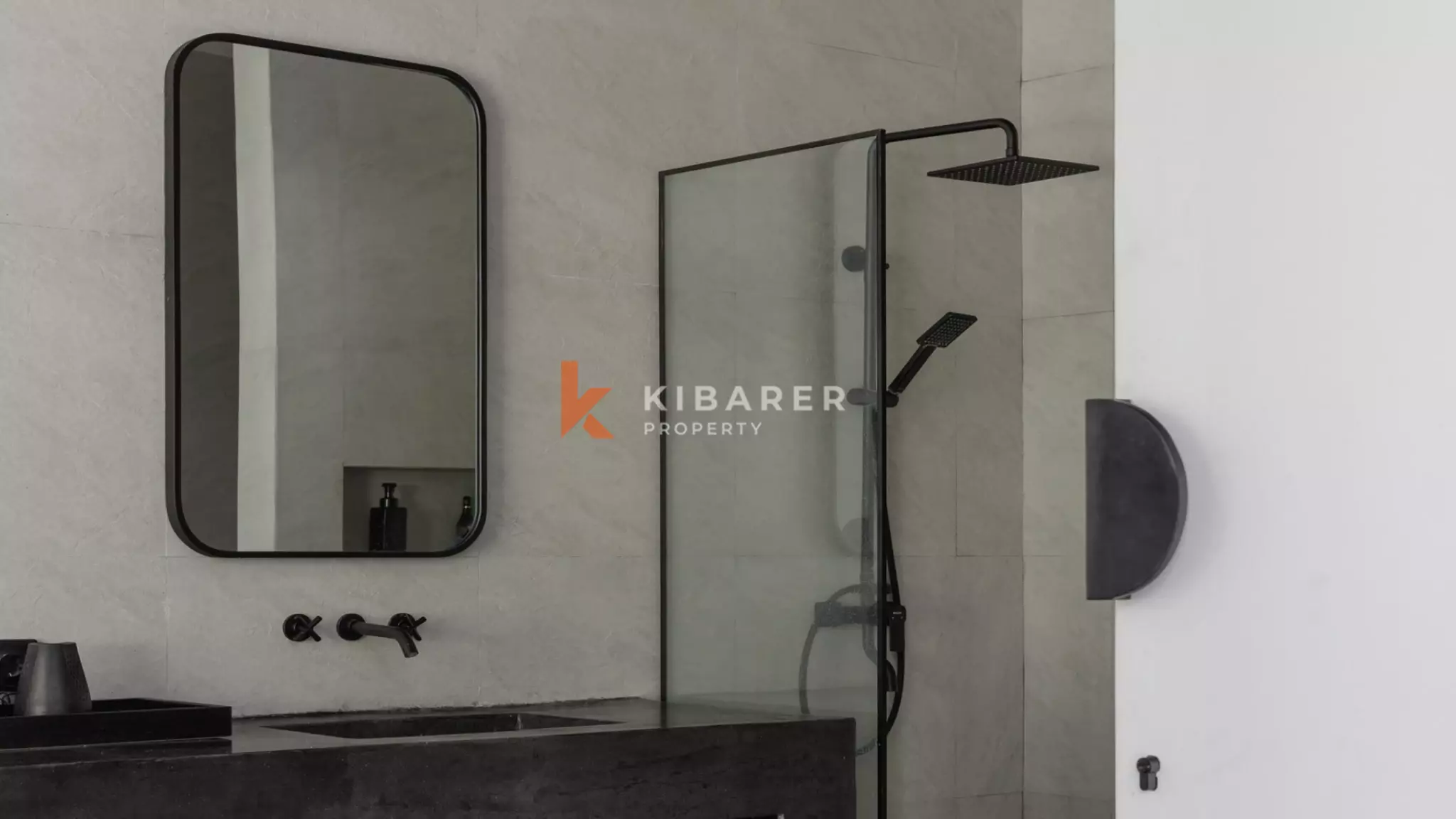 Stylish Minimalist Three-Bedroom Villa with Private Pool in Pererenan