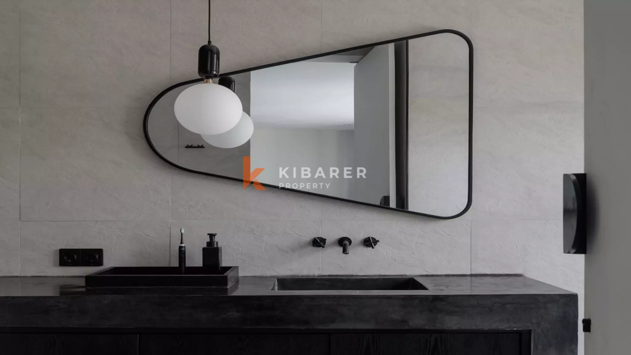 Stylish Minimalist Three-Bedroom Villa with Private Pool in Pererenan