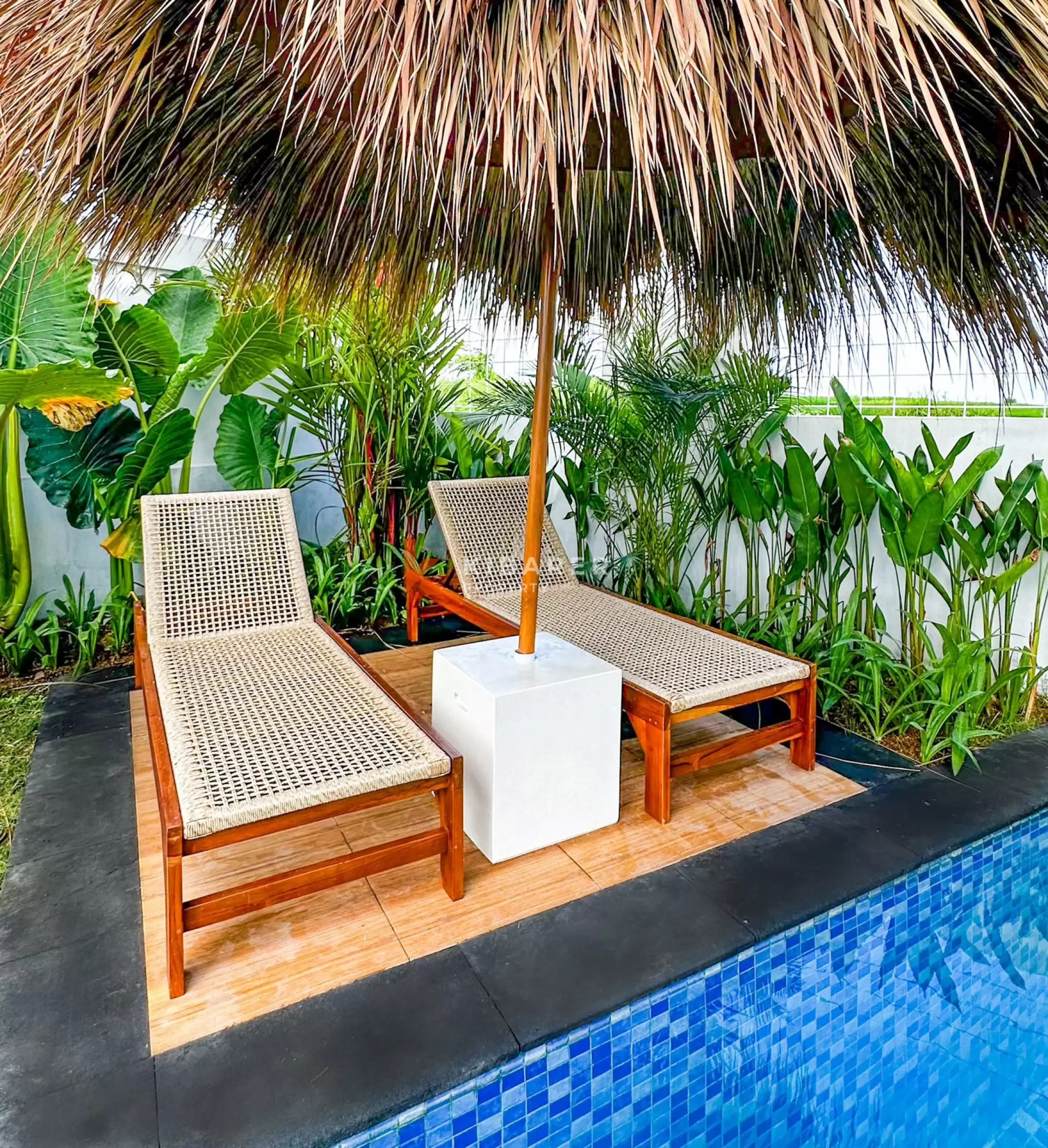 Charming Three-Bedroom Villa in Beachside Seseh