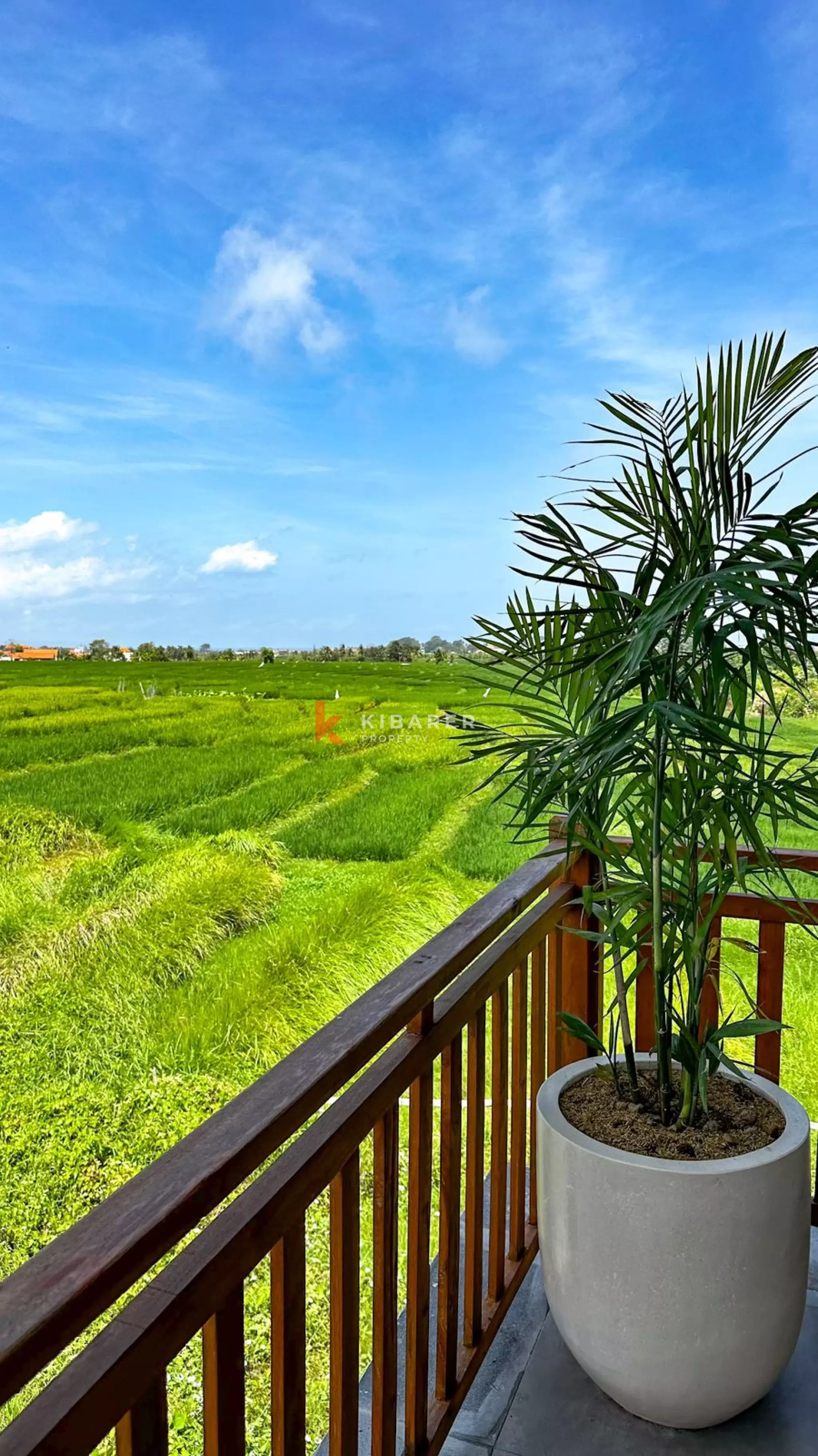 Charming Three-Bedroom Villa in Beachside Seseh