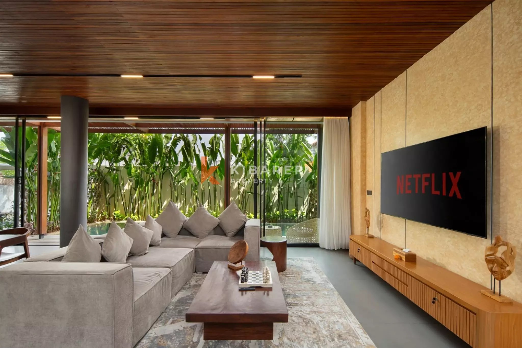 Vila Kayu Empat Kamar Tidur di Berawa