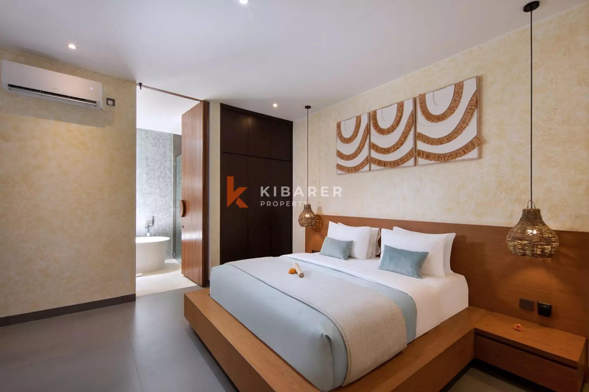 Vila Kayu Empat Kamar Tidur di Berawa