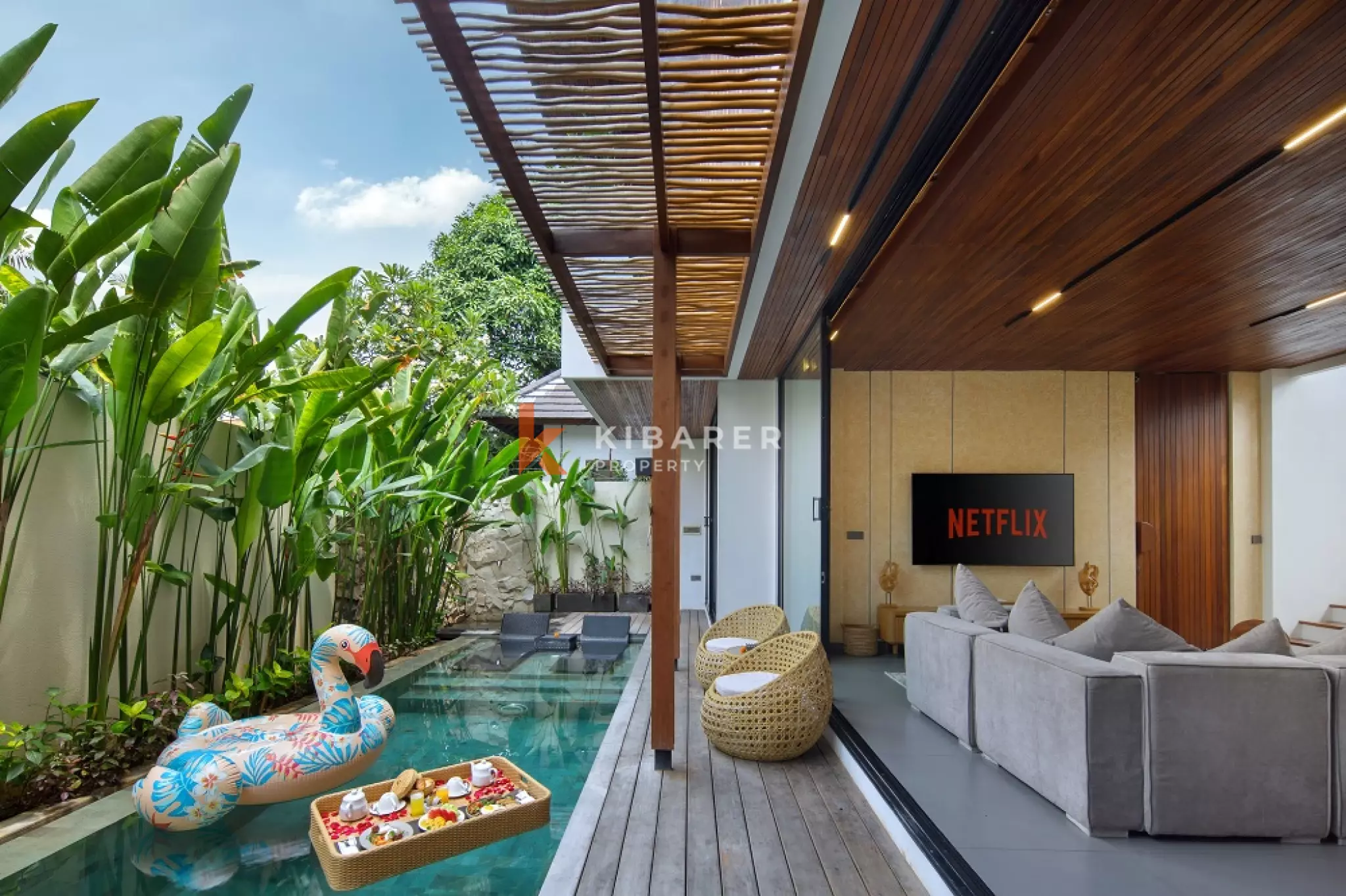 Vila Kayu Empat Kamar Tidur di Berawa