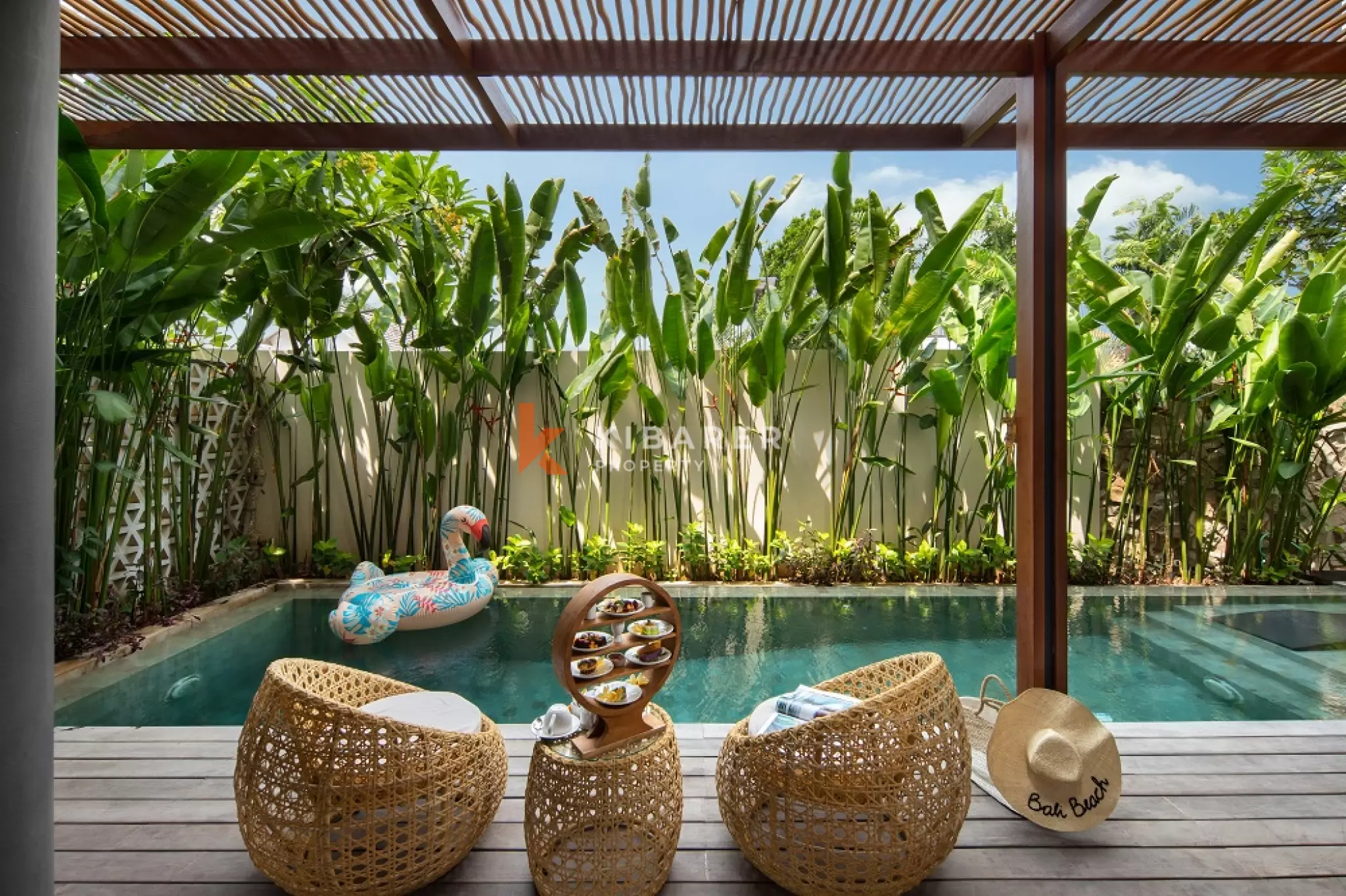 Vila Kayu Empat Kamar Tidur di Berawa