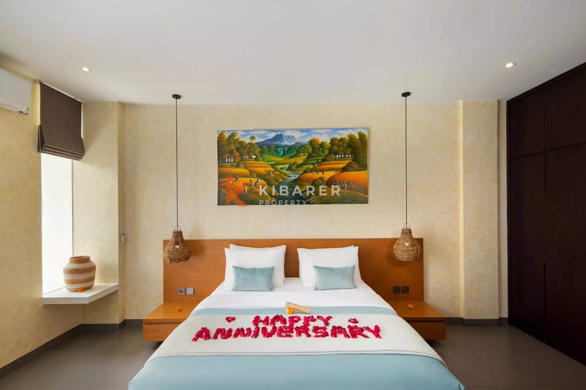 Vila Kayu Empat Kamar Tidur di Berawa