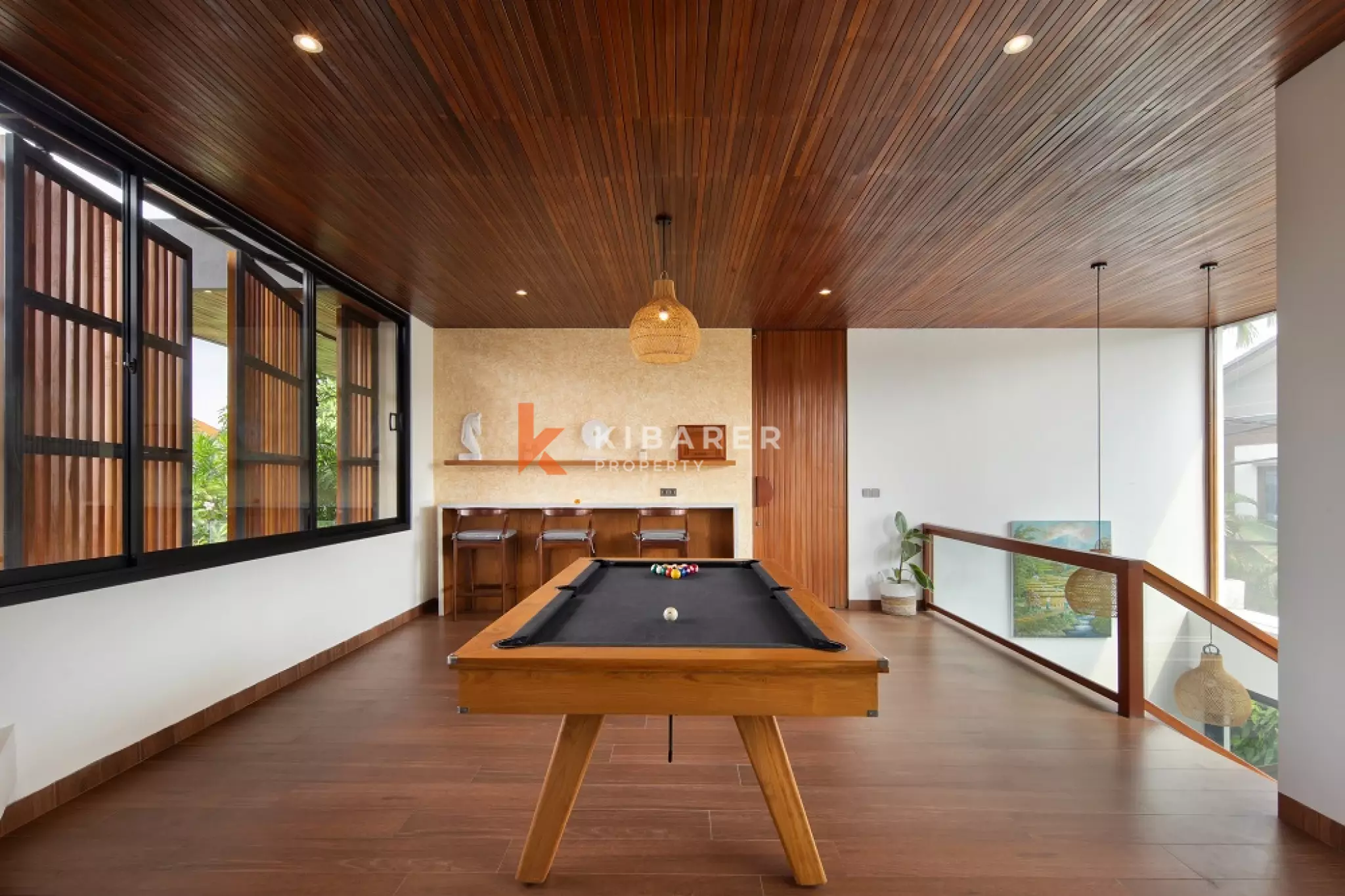 Vila Kayu Empat Kamar Tidur di Berawa