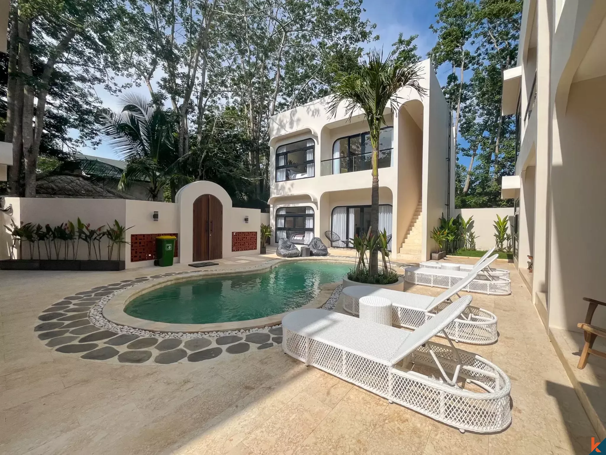 Appartement calme d'une chambre à louer à Bingin