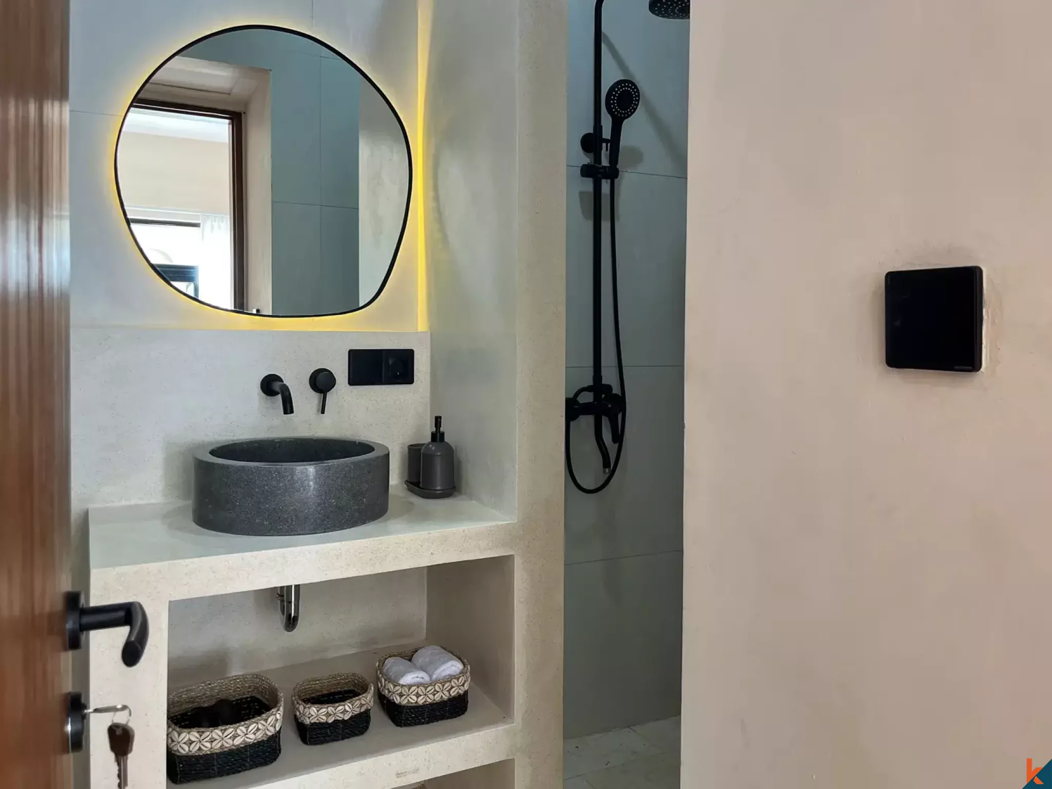 Appartement calme d'une chambre à louer à Bingin