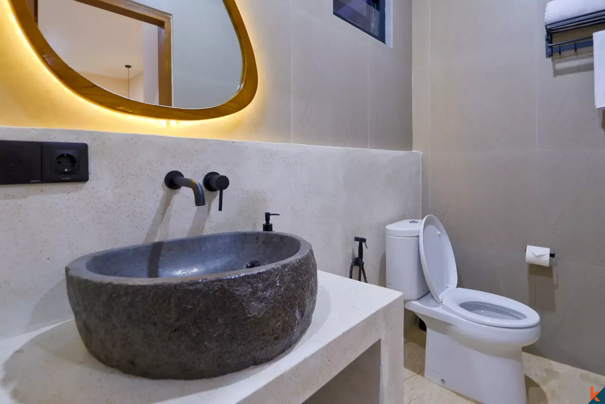 Appartement moderne d'une chambre près de la plage à Balangan