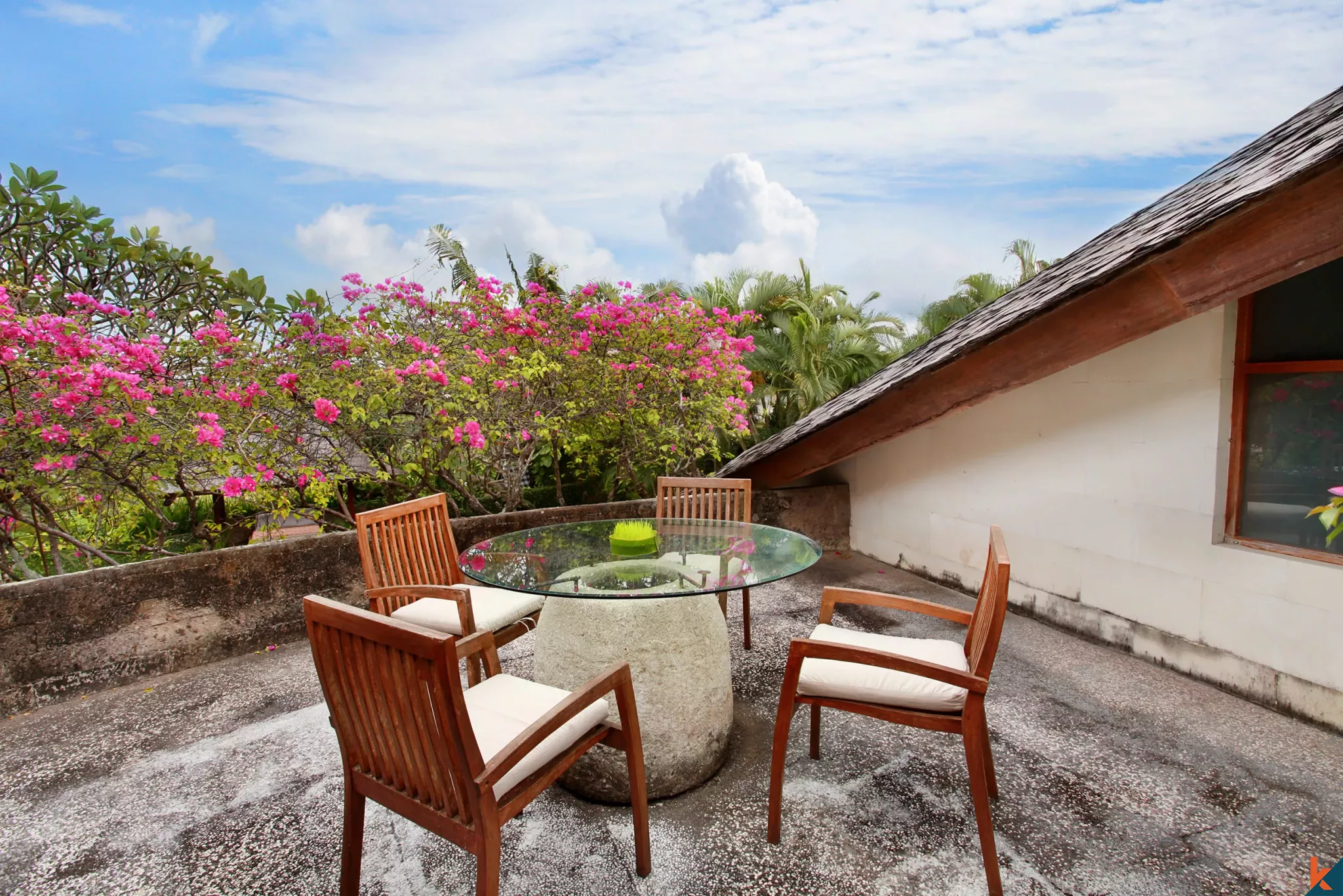 Villa tropicale sereine de 2 chambres avec piscine privée à Kerobokan