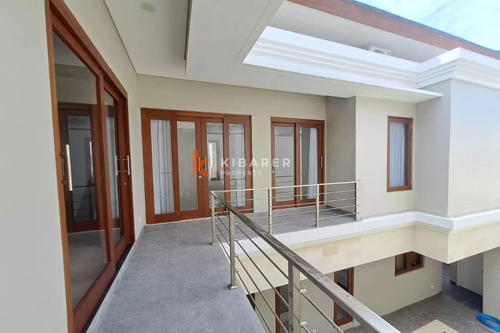 Rumah Modern Tiga Kamar Tidur untuk Hunian yang Nyaman di Dekat Sanur