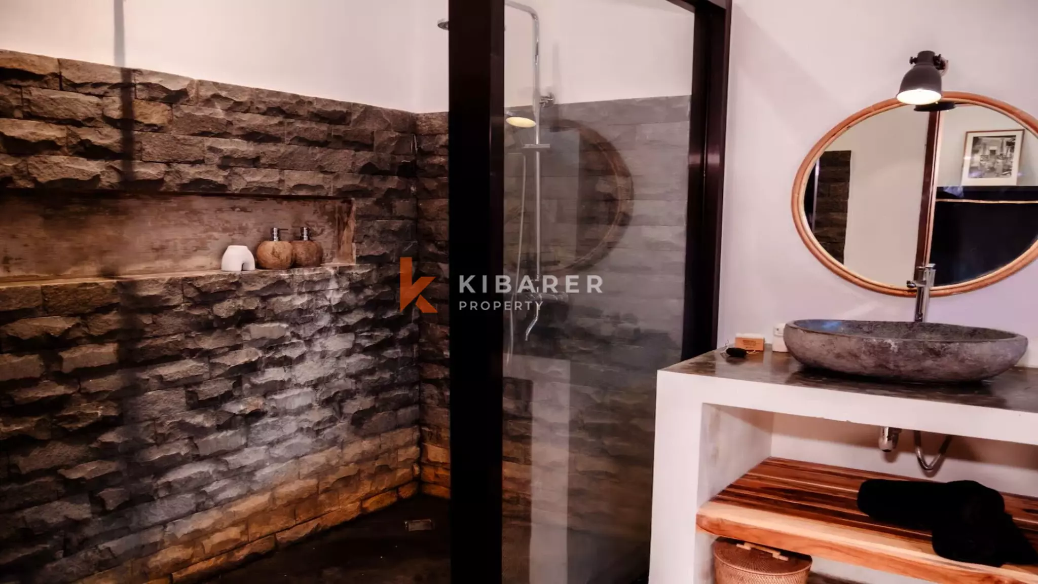 Vila Satu Kamar Tidur yang Elegan dengan Ruang Tertutup di Uluwatu